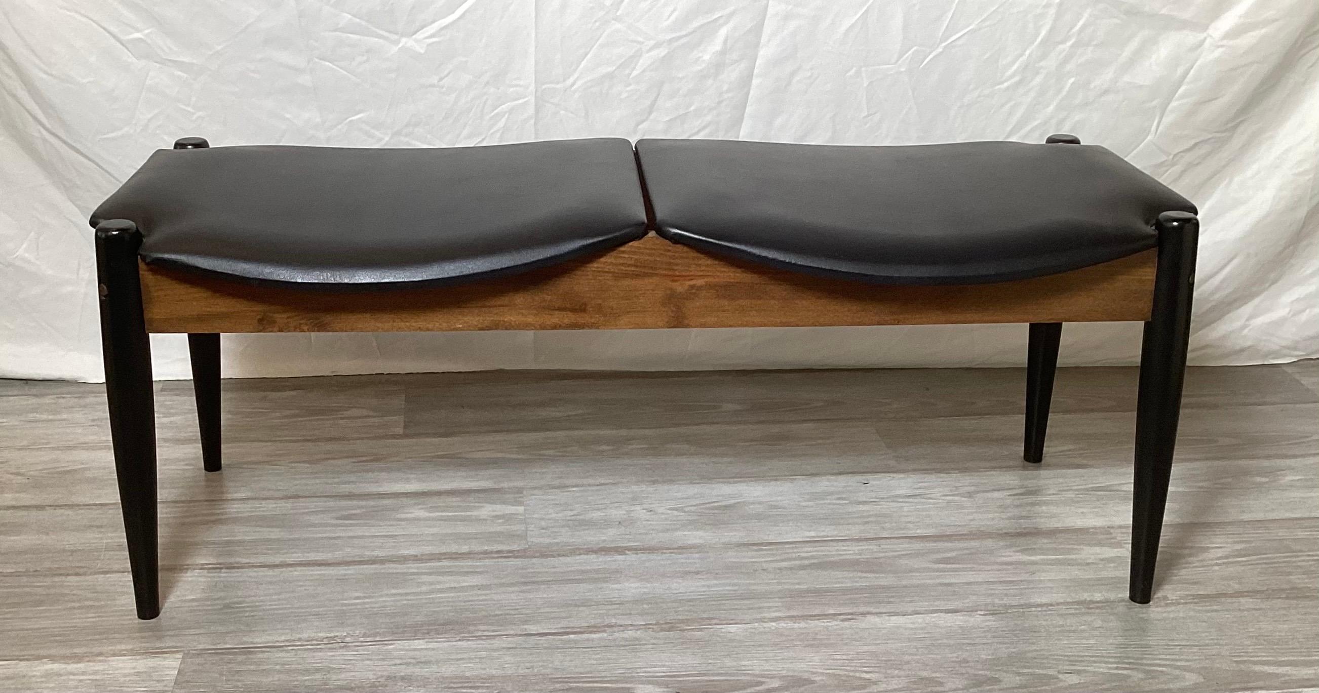 Arthur Umanoff attr. for John Stuart Mid-Century Sculptured Bench Bon état - En vente à Lambertville, NJ