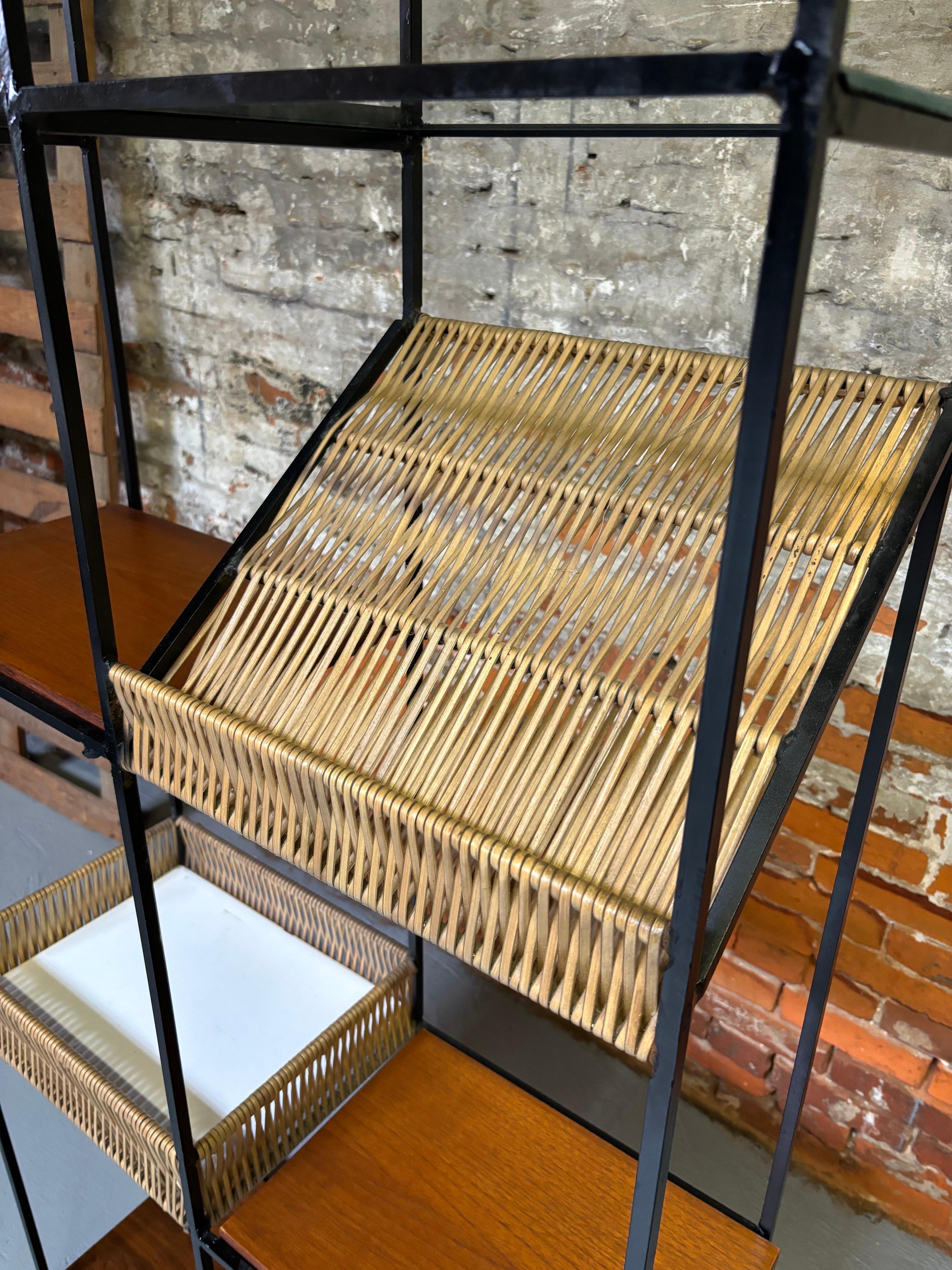 Mid-Century moderno Scaffale da bar Arthur Umanoff in vendita