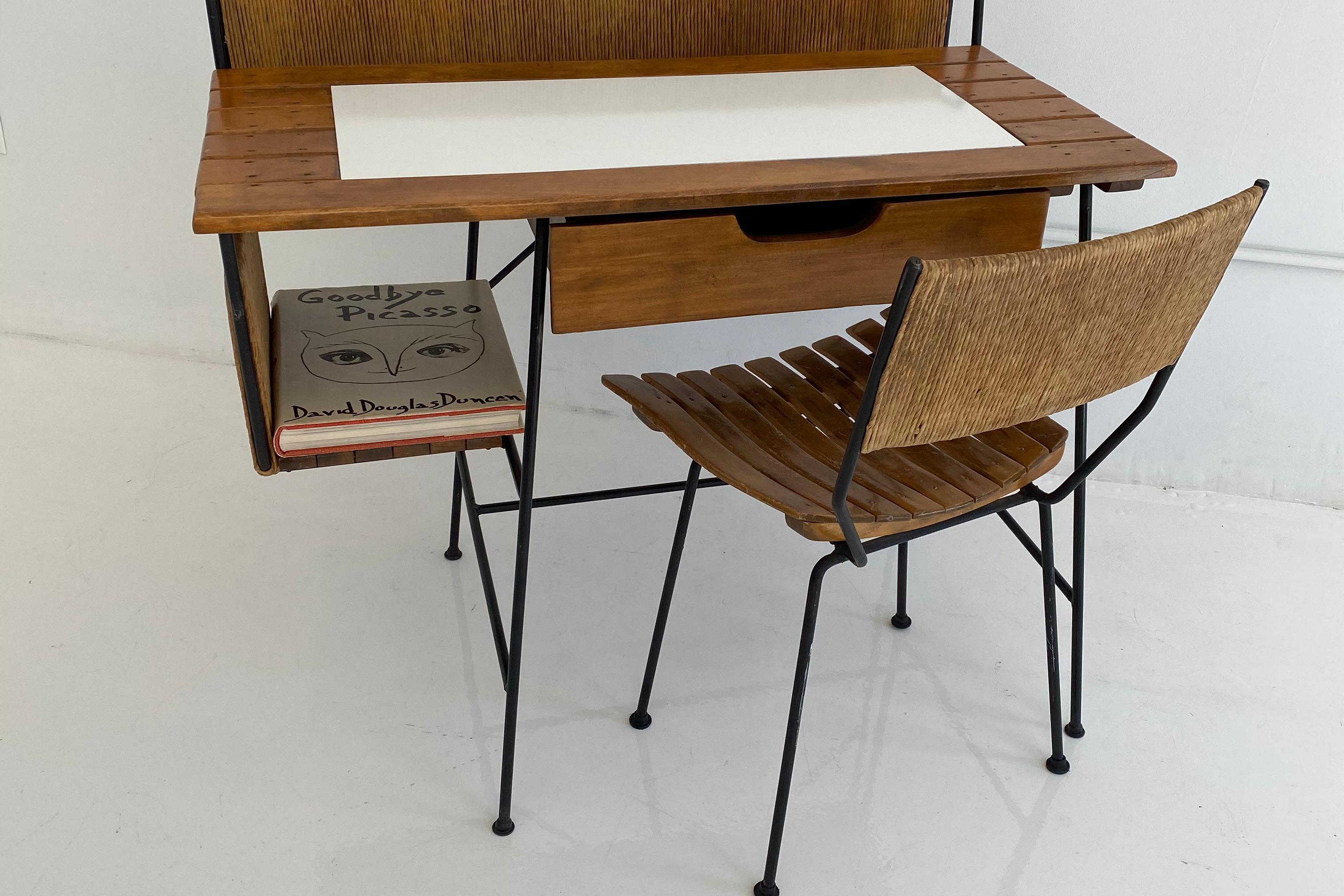 Schreibtisch und Stuhl von Arthur Umanoff im Angebot 7