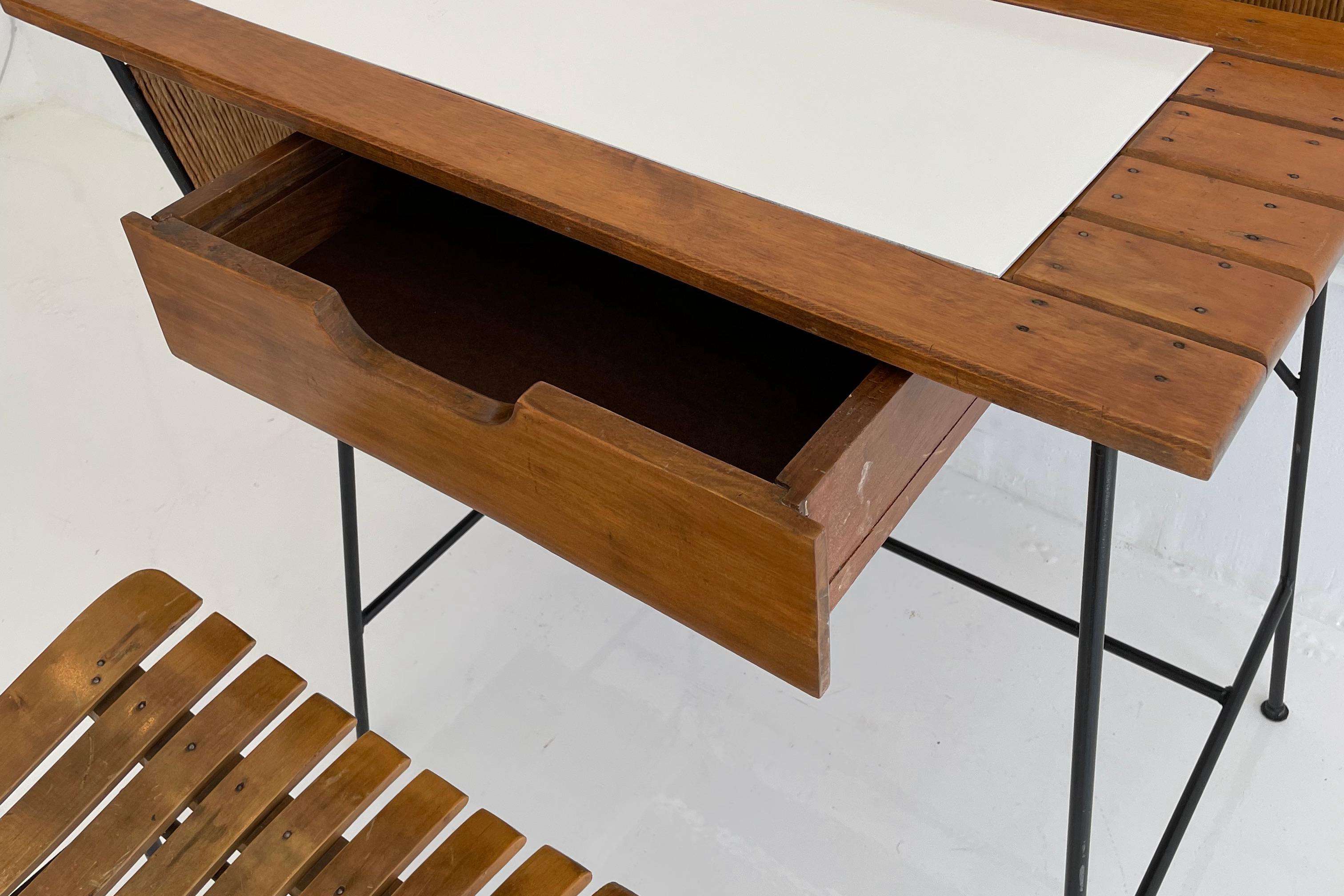 Schreibtisch und Stuhl von Arthur Umanoff im Angebot 10