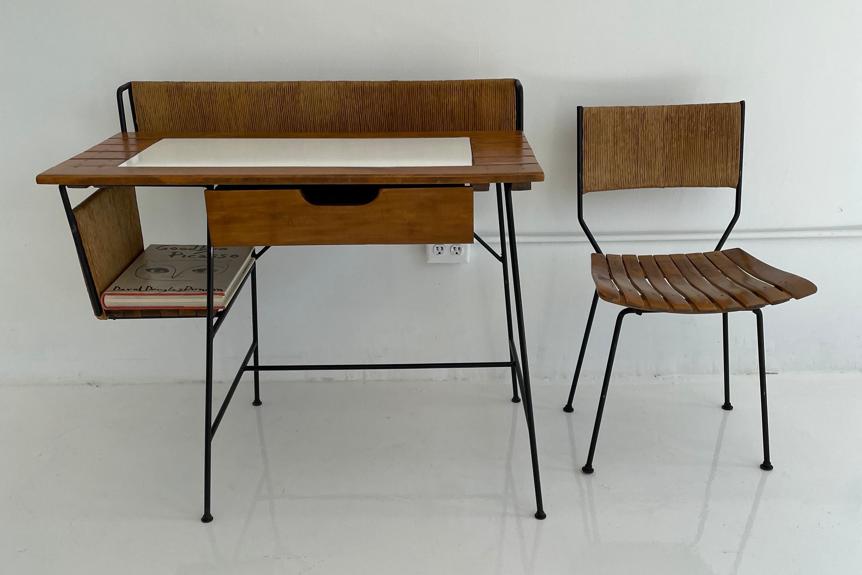 Schreibtisch und Stuhl von Arthur Umanoff im Angebot 11