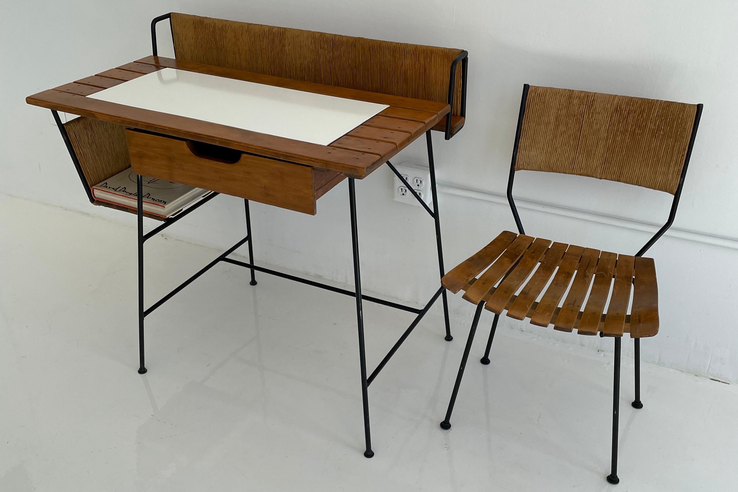 Schreibtisch und Stuhl von Arthur Umanoff im Angebot 12
