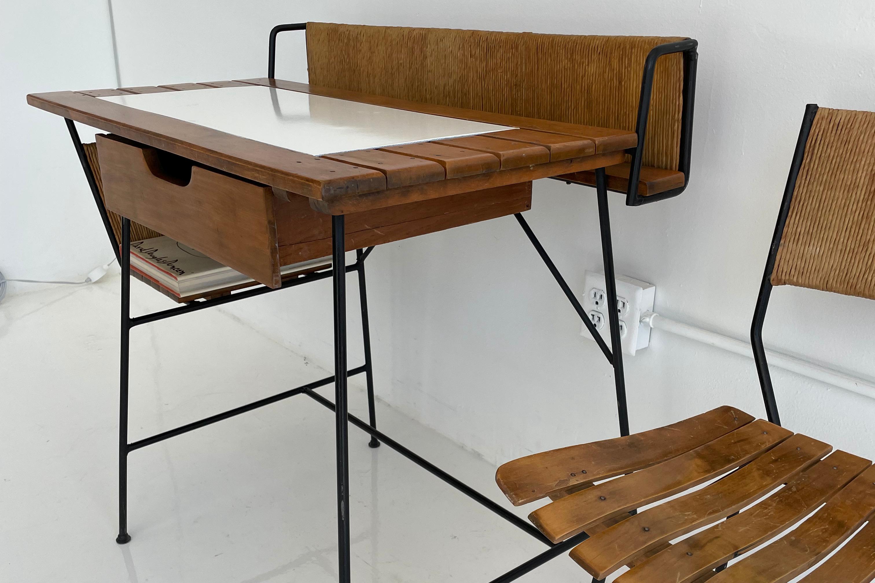 Schreibtisch und Stuhl von Arthur Umanoff im Angebot 13
