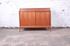 Arthur Umanoff for Cavalier Mid-Century Modern Walnut Sideboard Credenza, 1960s