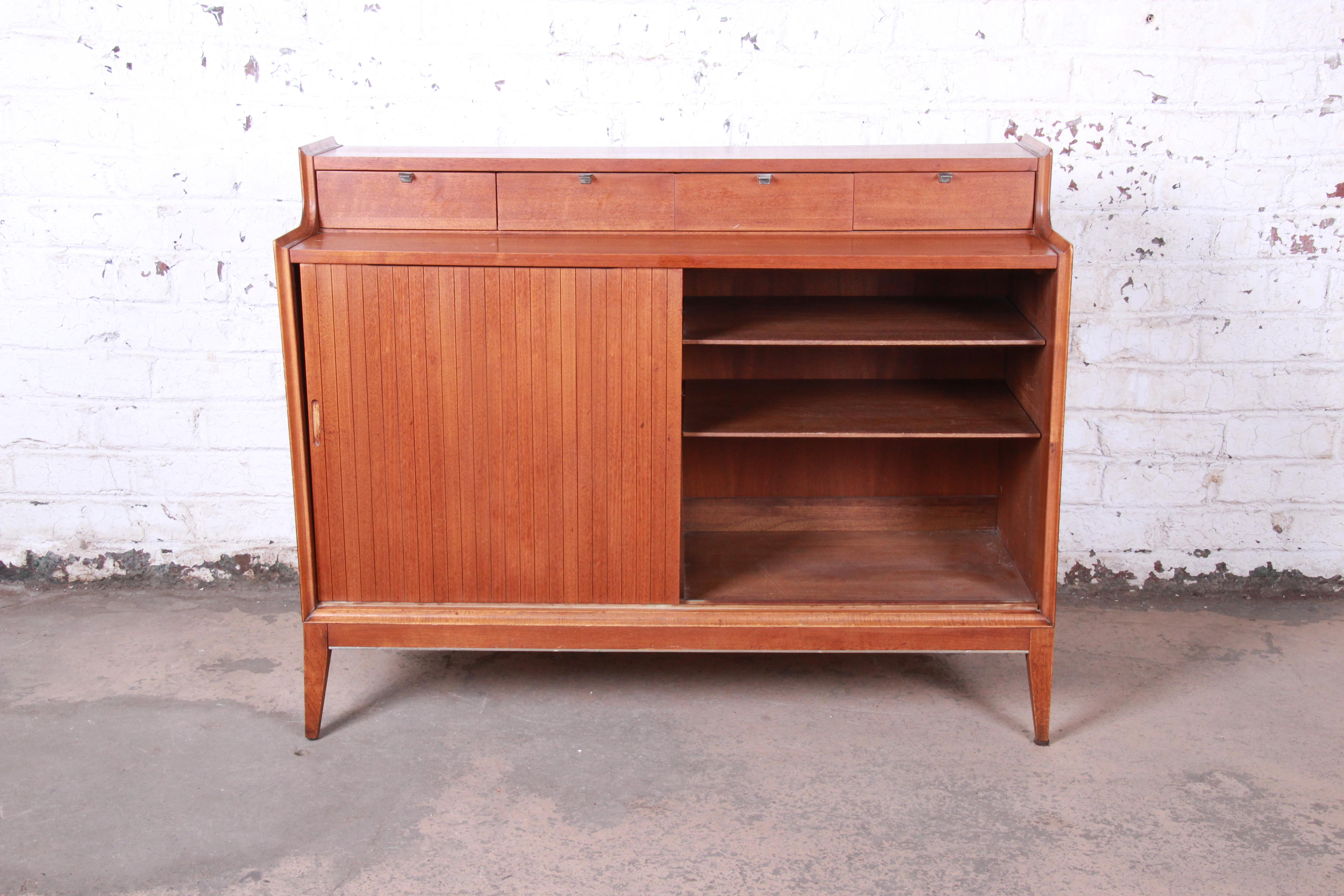 Arthur Umanoff for Cavalier Mid-Century Modern Walnut Sideboard Credenza, 1960s 4