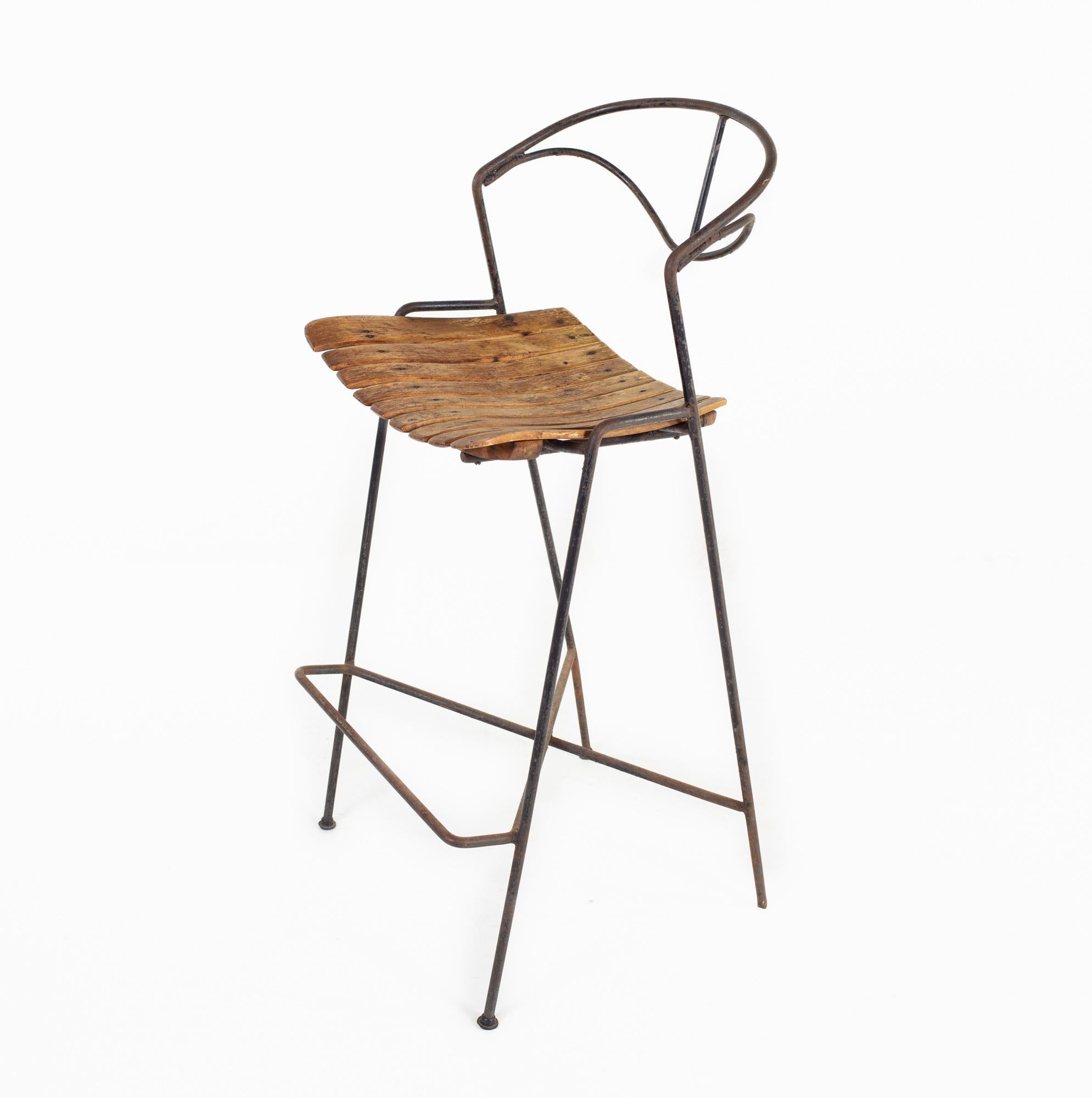 Arthur Umanoff para Raymor Barstools de hierro y madera de mediados de siglo, set de 4 finales del siglo XX en venta