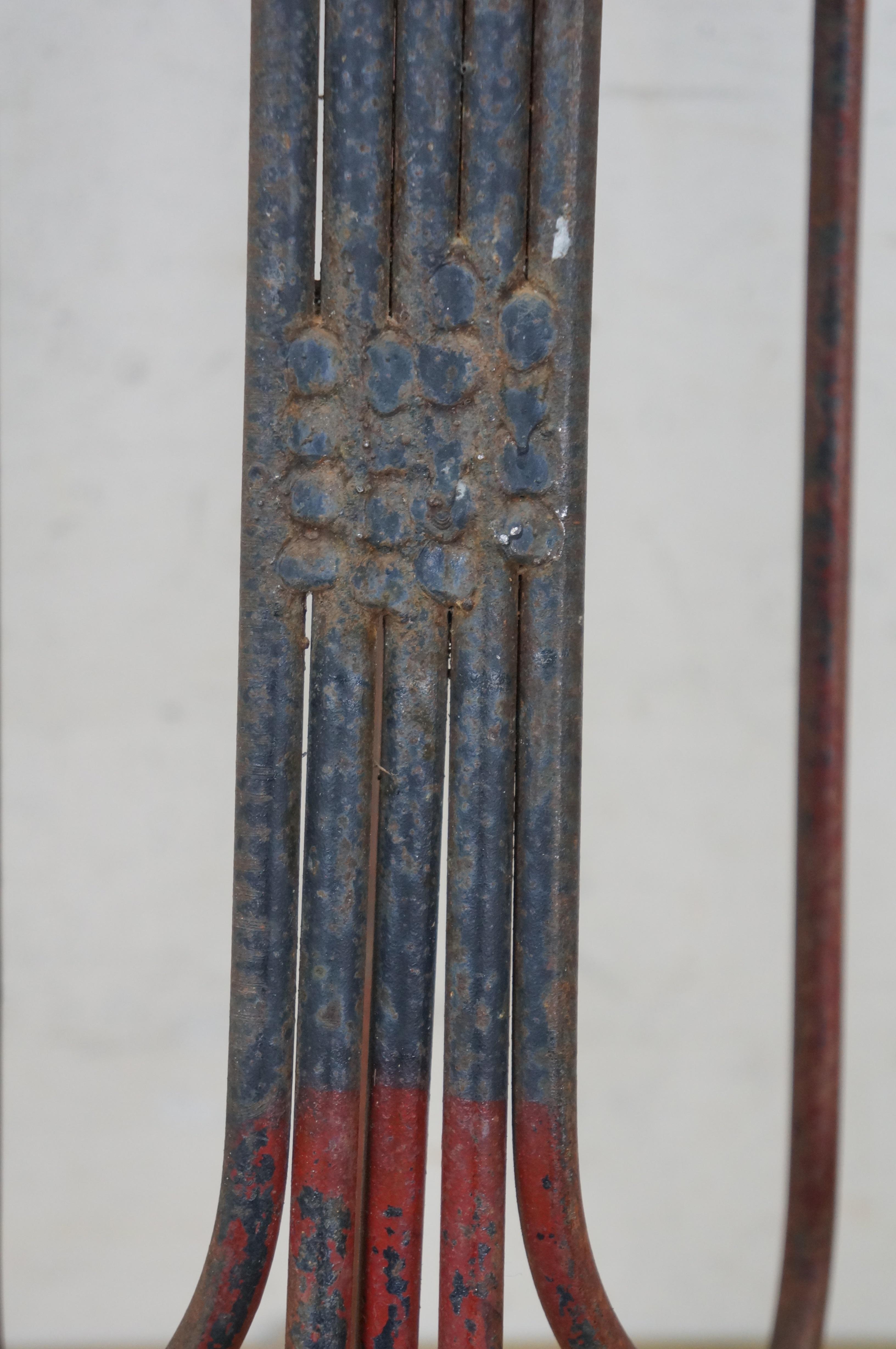 Arthur Umanoff für Raymor Rot Schmiedeeisen Wandleuchter Kandelaber 30