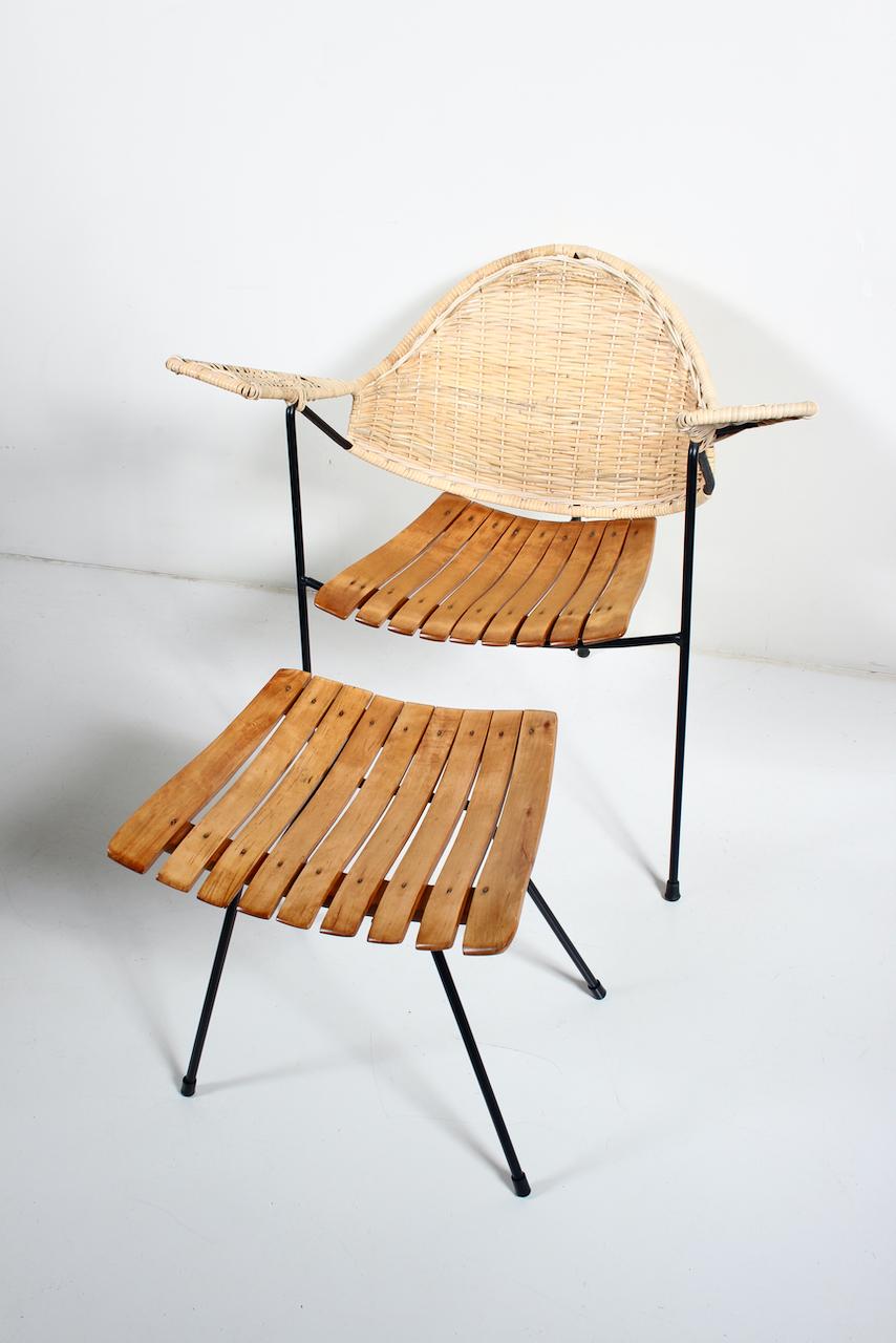 Mid-Century Modern Arthur Umanoff pour Shaver Howard fauteuil de salon en fer et rotin avec pouf, années 1950 en vente