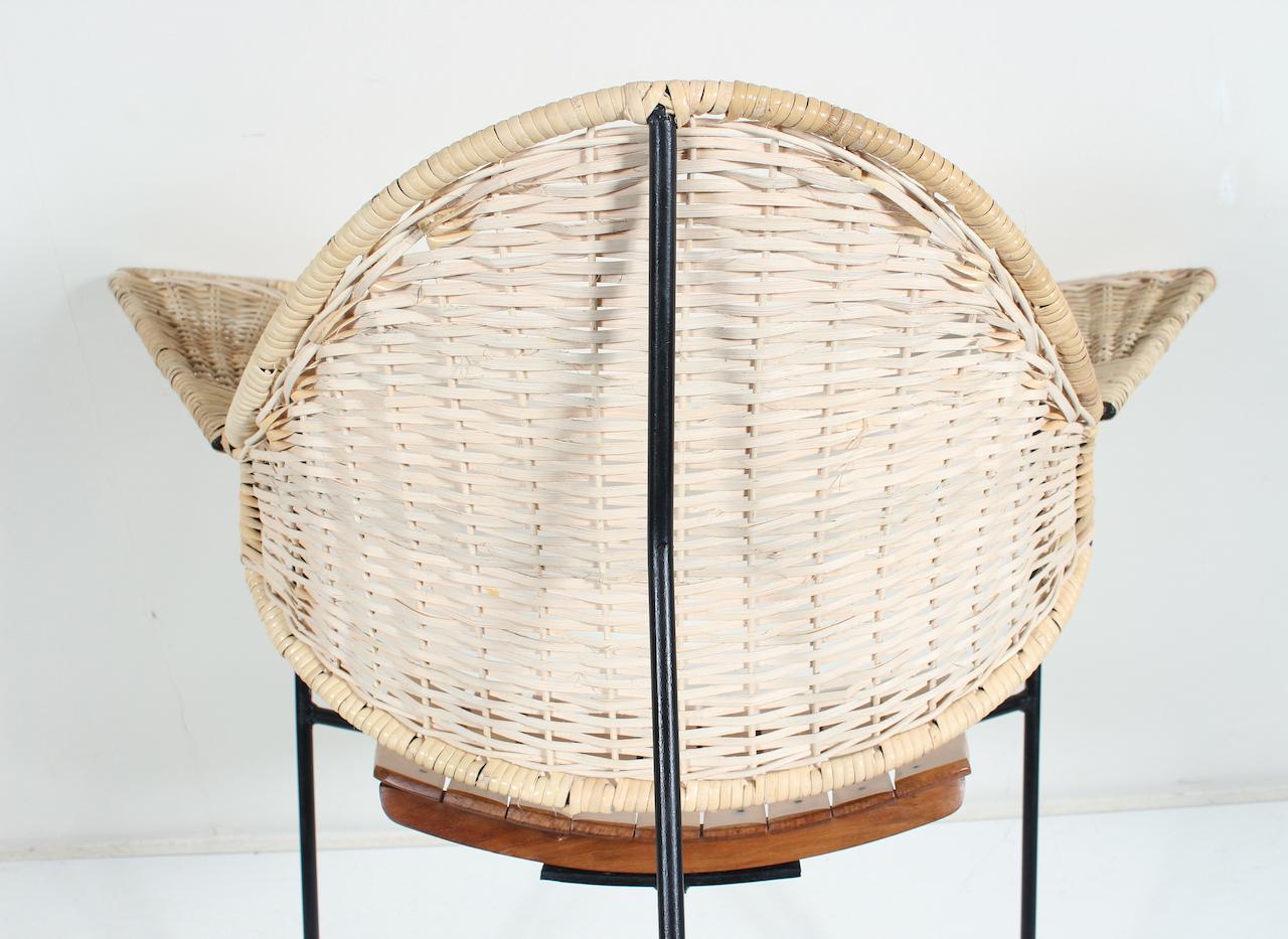 Arthur Umanoff for Shaver Howard Iron & Cane Lounge Chair with Ottoman, 1950's In Good Condition For Sale In Bainbridge, NY
