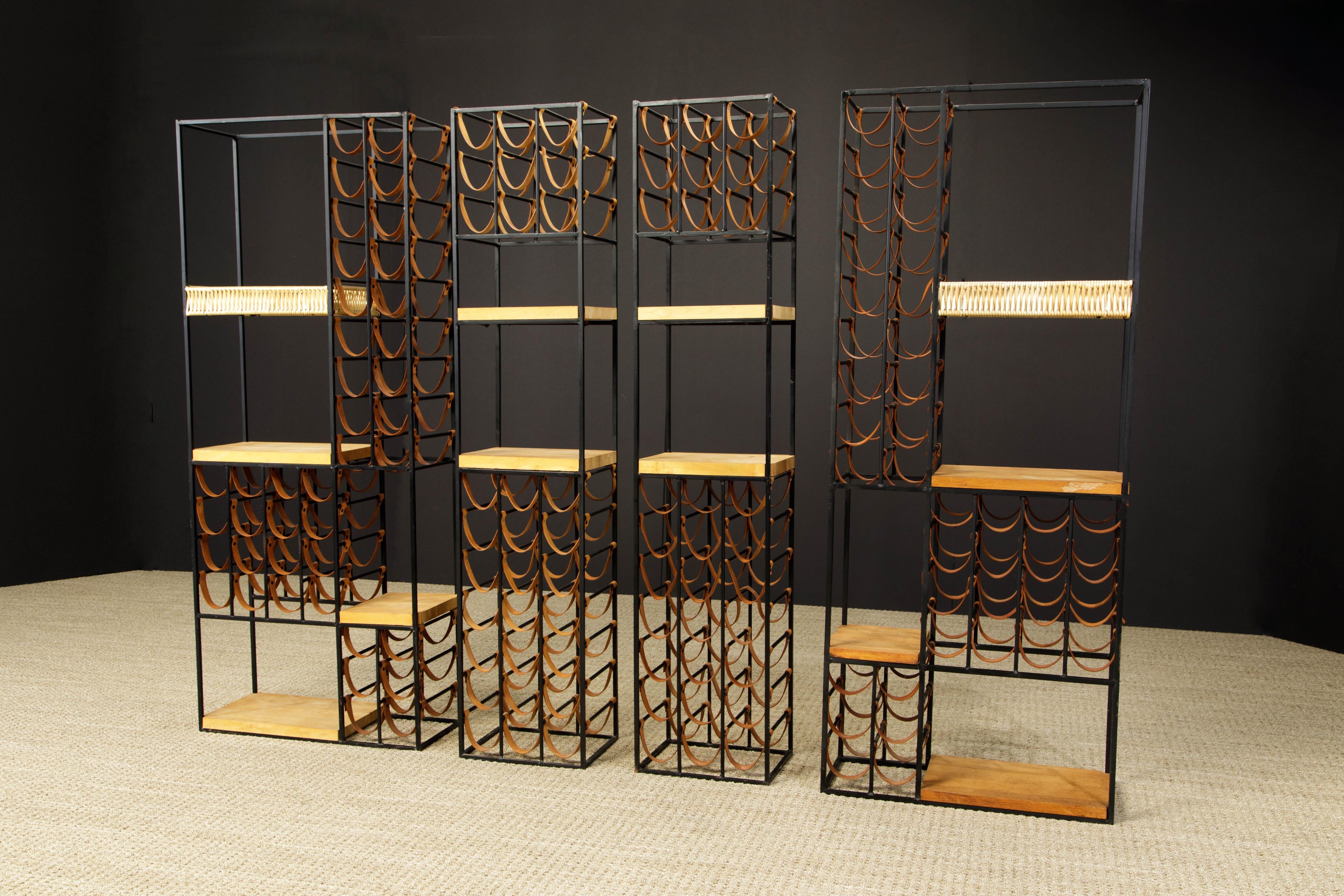 Arthur Umanoff Eisen-Raumteiler mit 140 Weinflaschenhaltern aus Leder, 1950er Jahre (Moderne der Mitte des Jahrhunderts) im Angebot