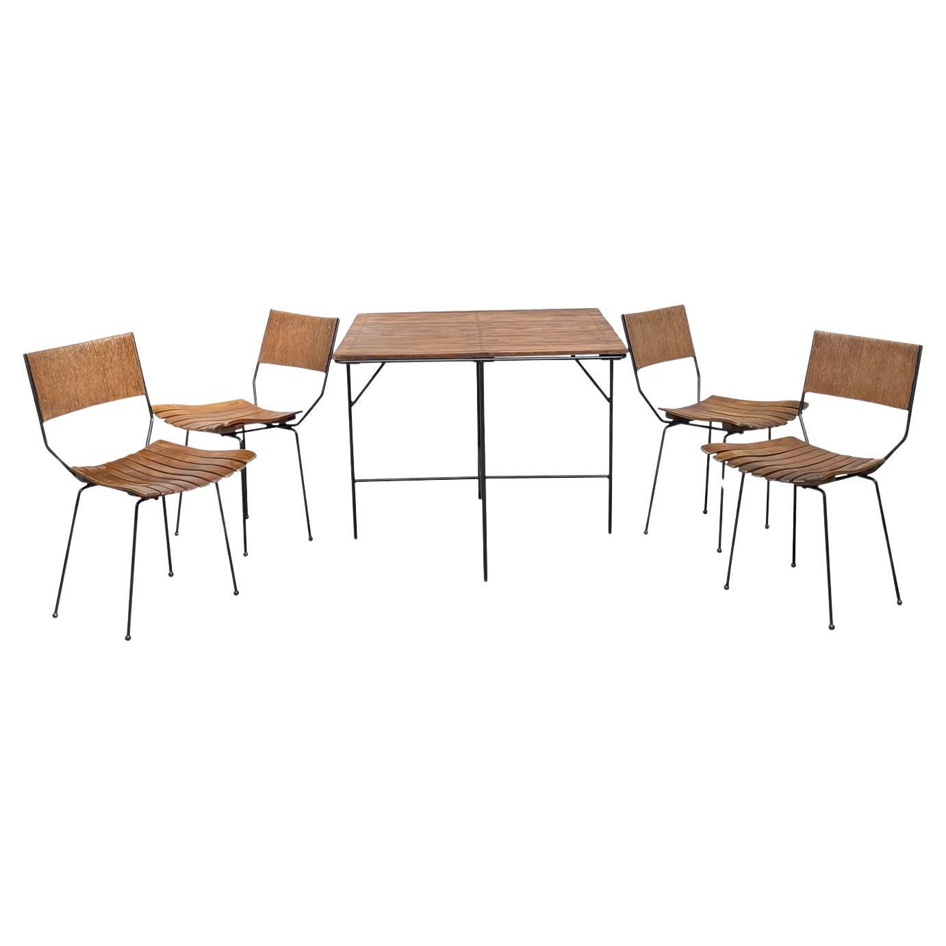Arthur Umanoff Conjunto de silla y mesa cuadrada de hierro y listones