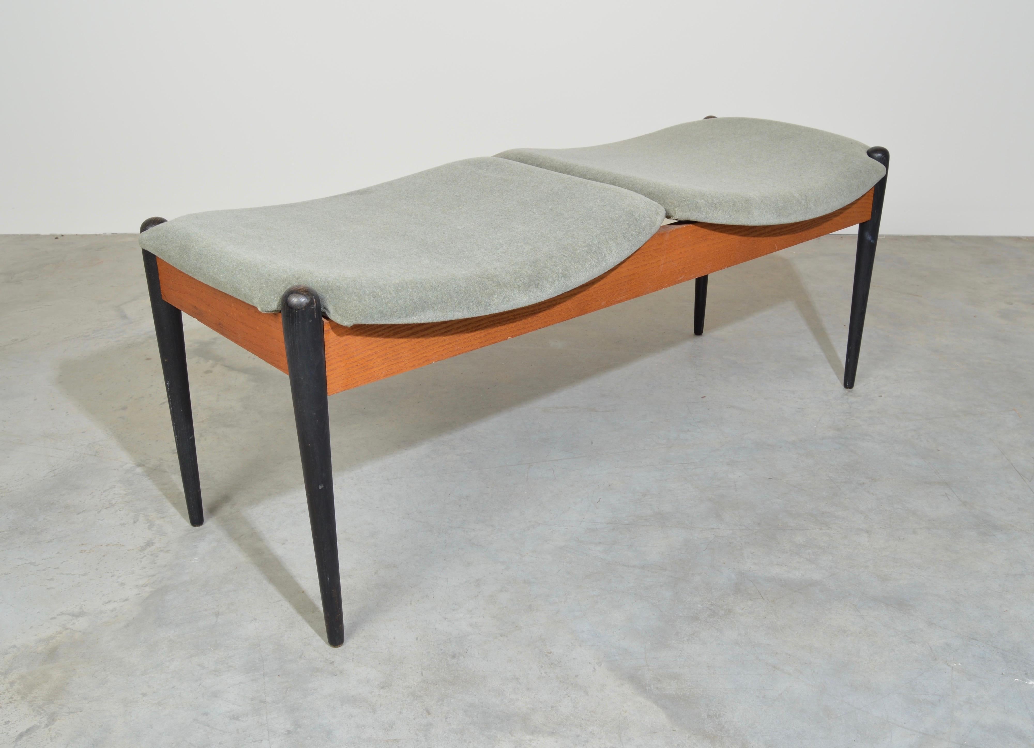 Arthur Umanoff John Stuart Attr. Mid-Century 2 Seat Bench After Gio Ponti In Excellent Condition In Southampton, NJ