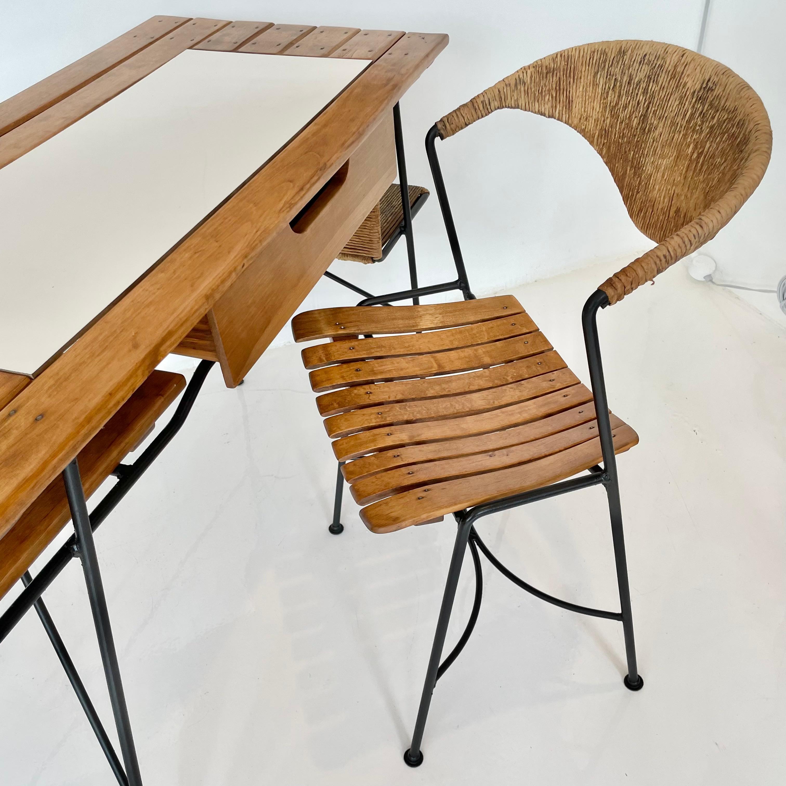 Arthur Umanoff - Bureau et chaise sculpturaux assortis en vente 6