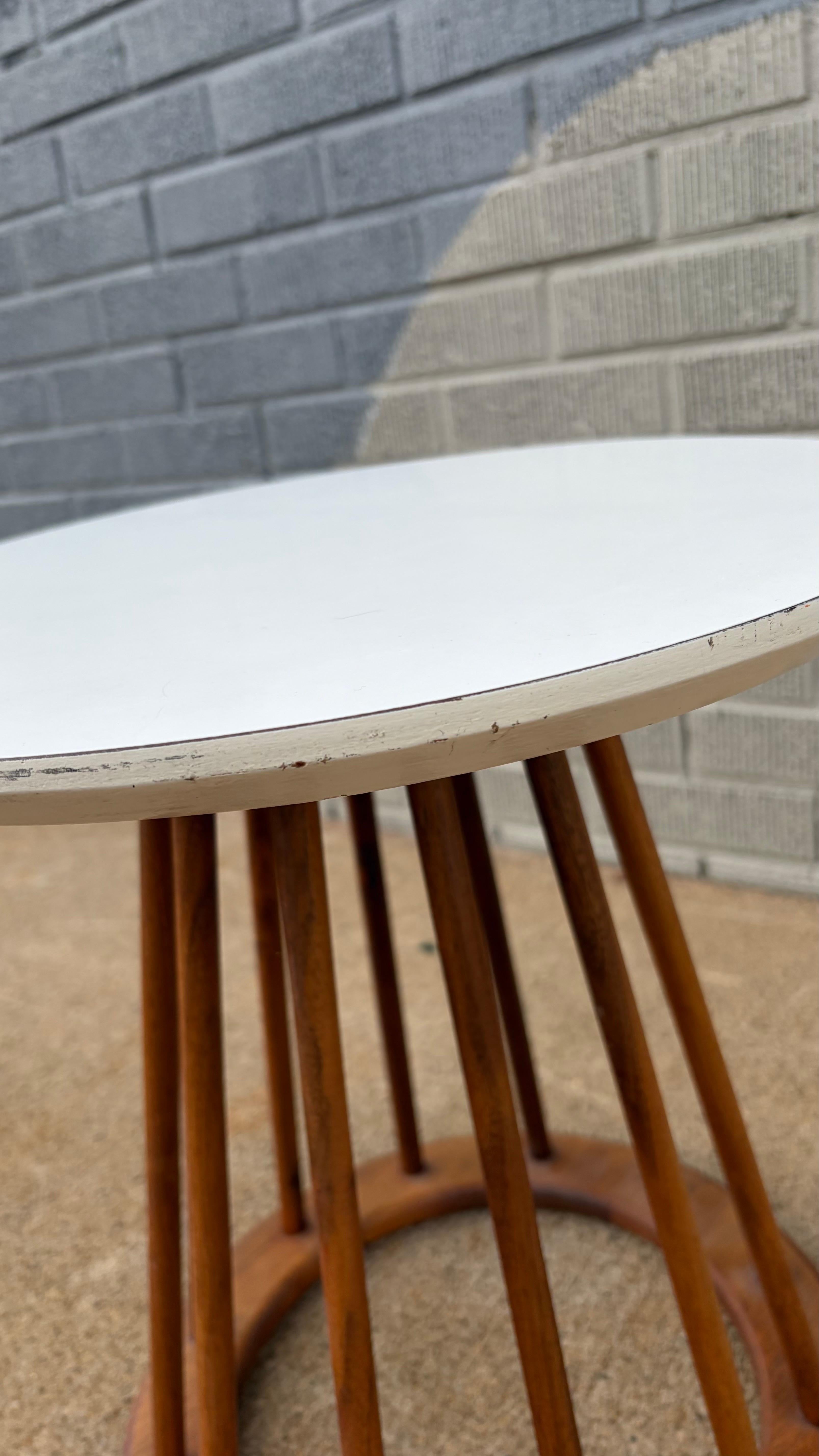 Laminato Tavolino moderno di metà secolo Arthur Umanoff in vendita