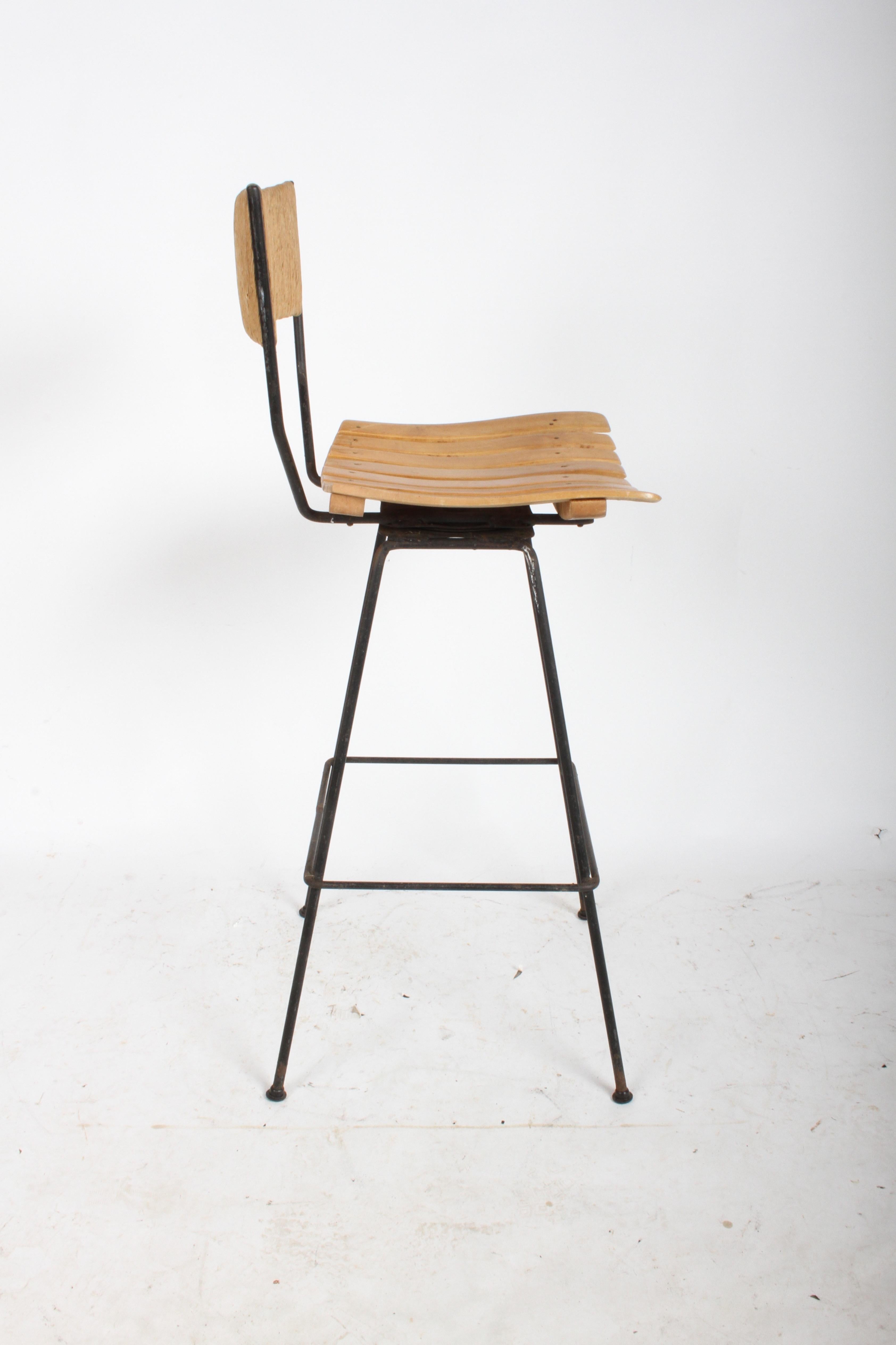 Arthur Umanoff Mid-Century Swivel Bar Stool In Good Condition In St. Louis, MO