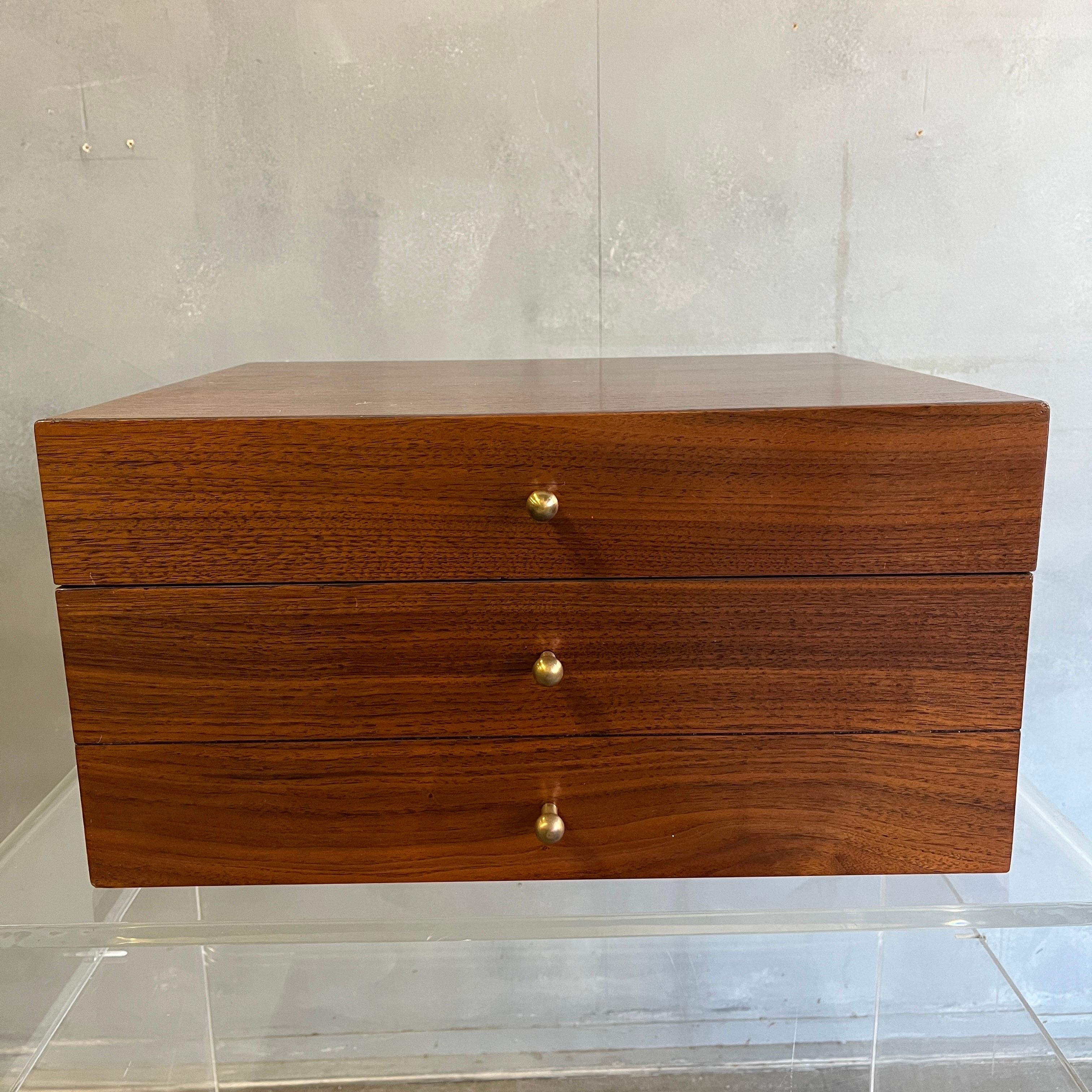 Arthur Umanoff Miniature Chest box In Good Condition For Sale In BROOKLYN, NY
