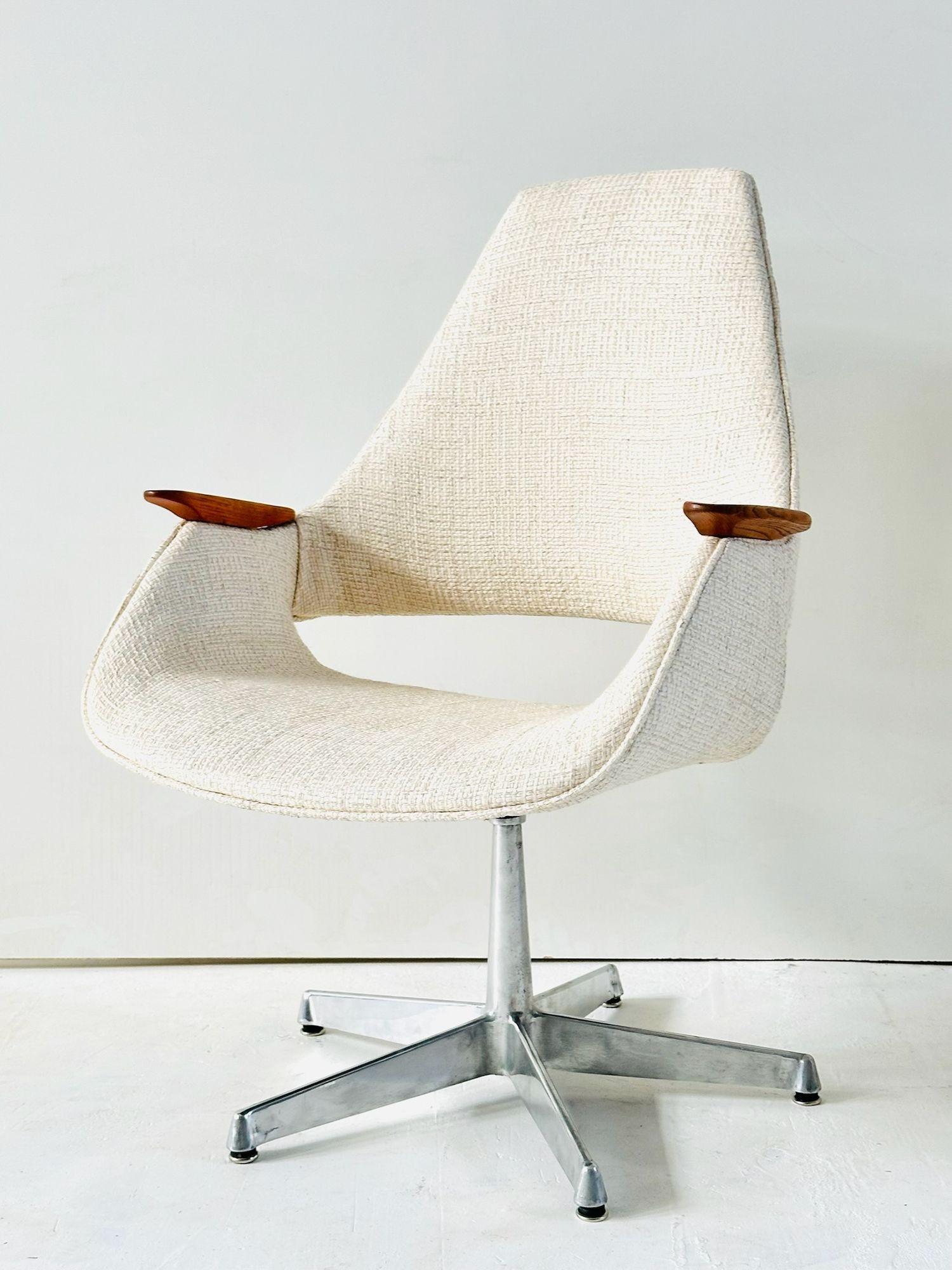 Arthur Umanoff Paar Lounge-/Schreibtischstühle, 1960 (Mitte des 20. Jahrhunderts) im Angebot