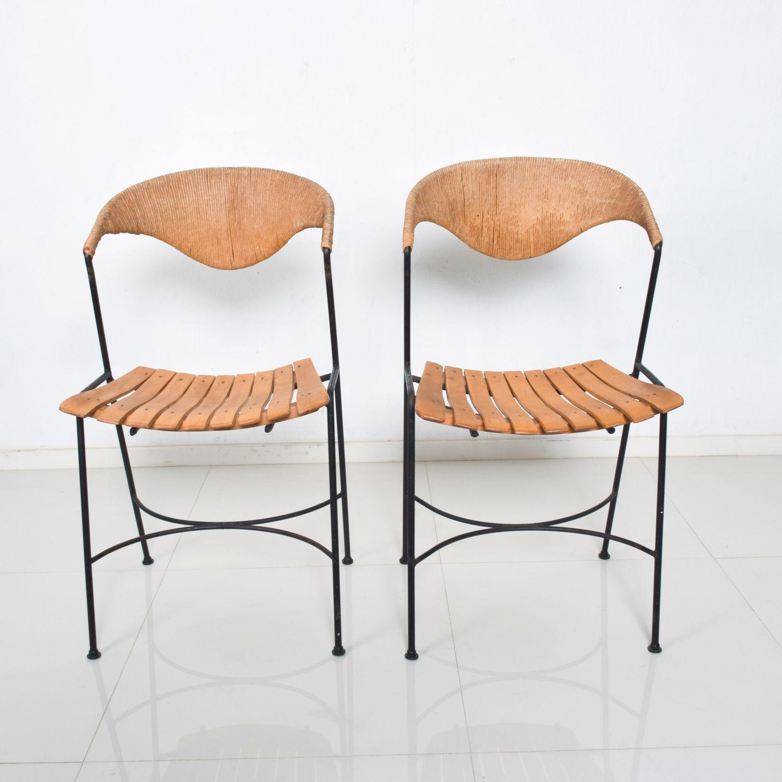 Arthur Umanoff Pair of Wood Slat Wrought Iron Dining Chairs, 1950s In Good Condition In Chula Vista, CA