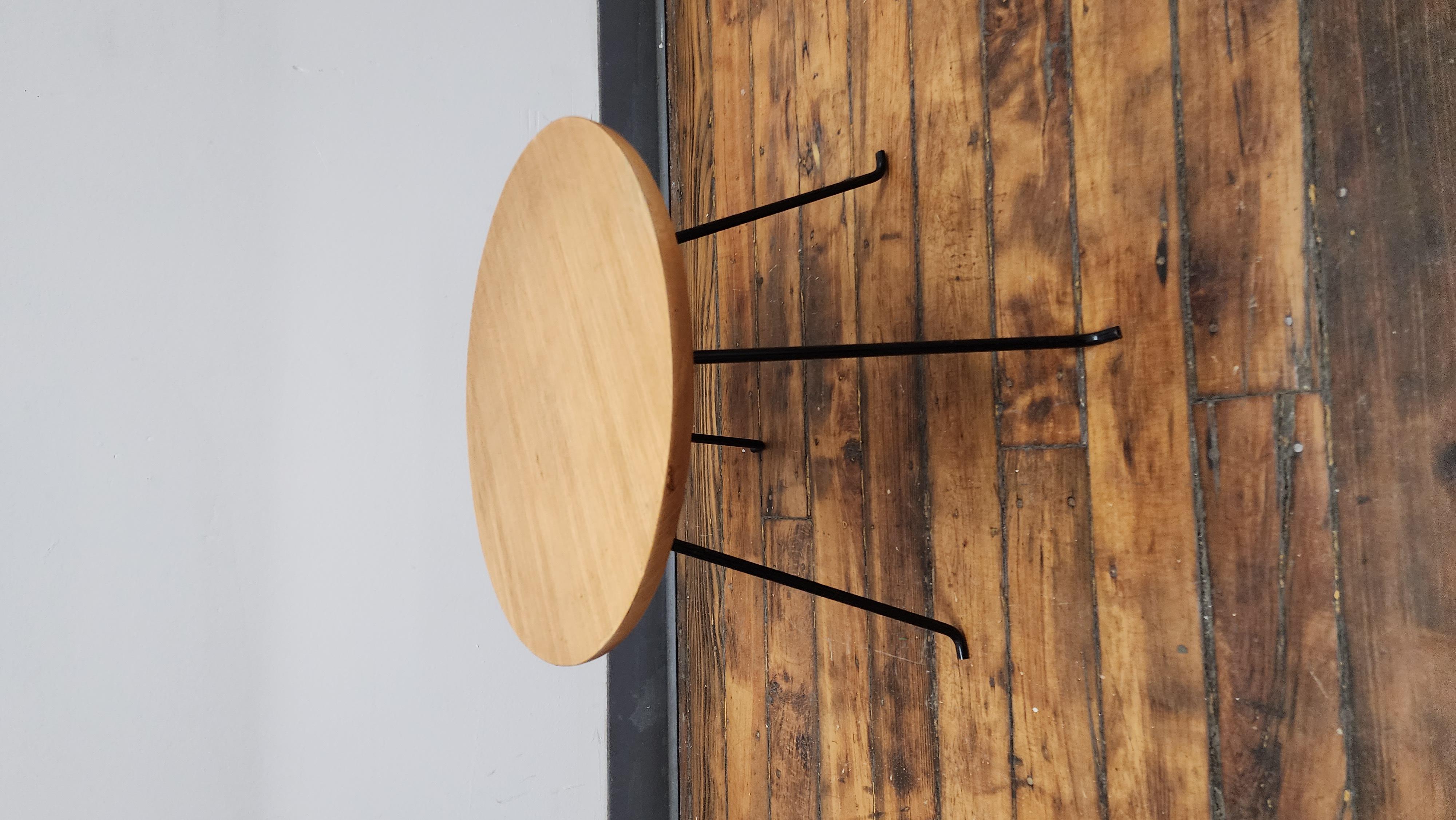 Arthur Umanoff Stil Mid Century Modern Low Beistelltisch (Mitte des 20. Jahrhunderts) im Angebot