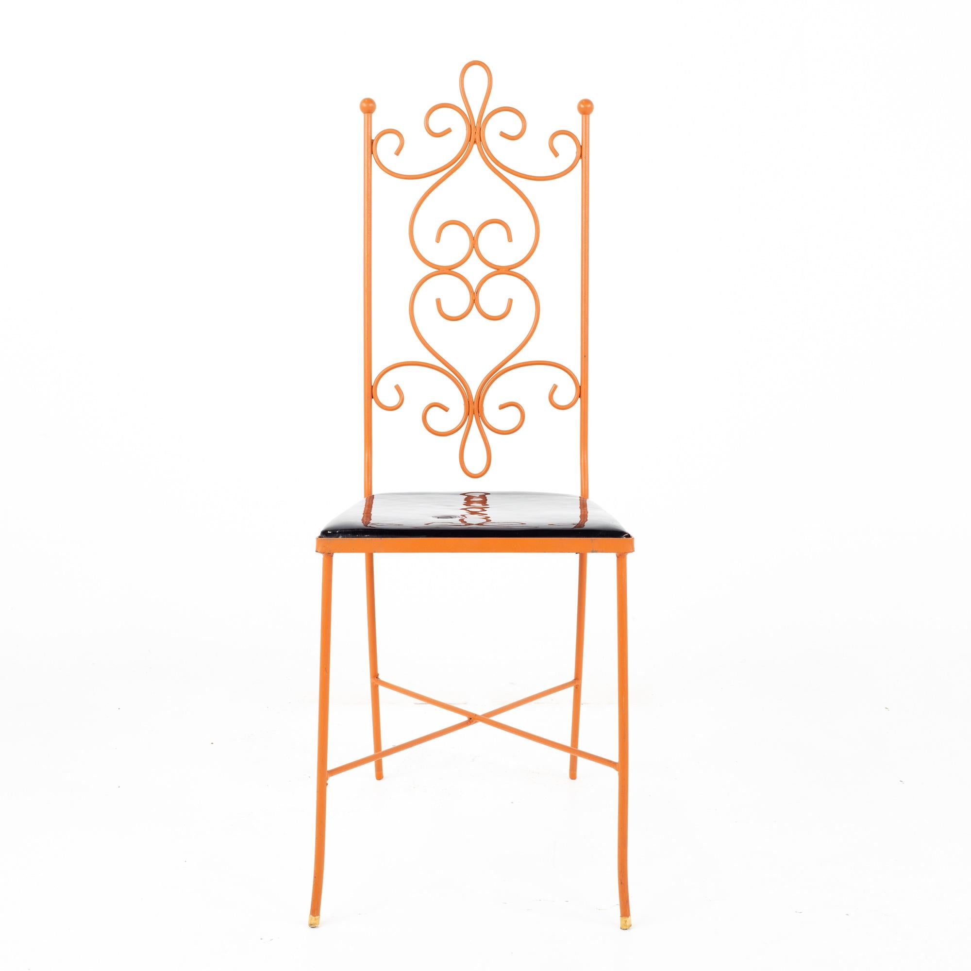 Fin du 20e siècle Chaises de salle à manger de style Arthur Umanoff en métal orange du milieu du siècle dernier, lot de 4 en vente