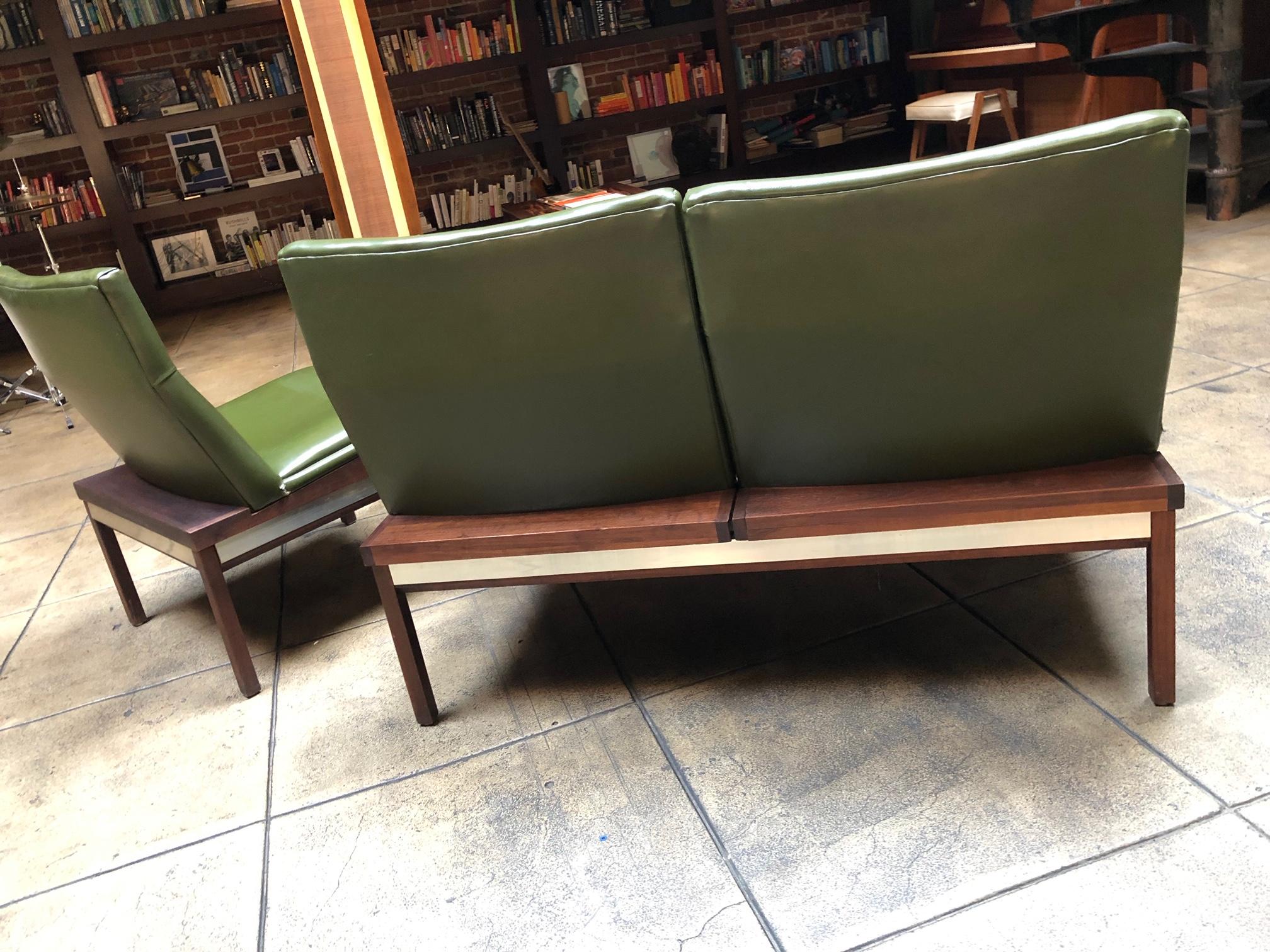 Arthur Umanoff Walnut Modular Sofa and Chair Set In Good Condition For Sale In Salt Lake City, UT