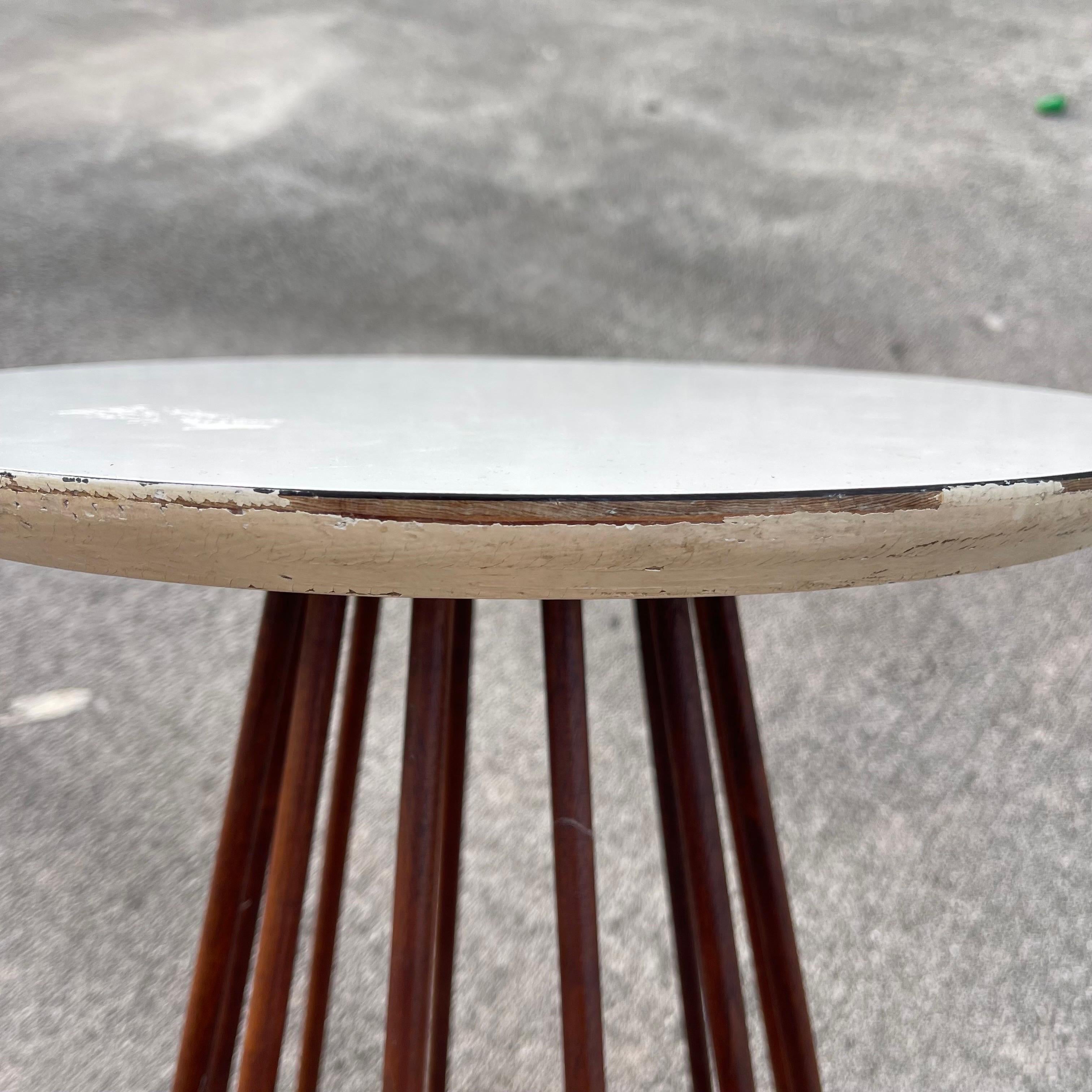 Arthur Umanoff Walnut Spindle Side Table, Mid-Century Modern c.1960s For Sale 6