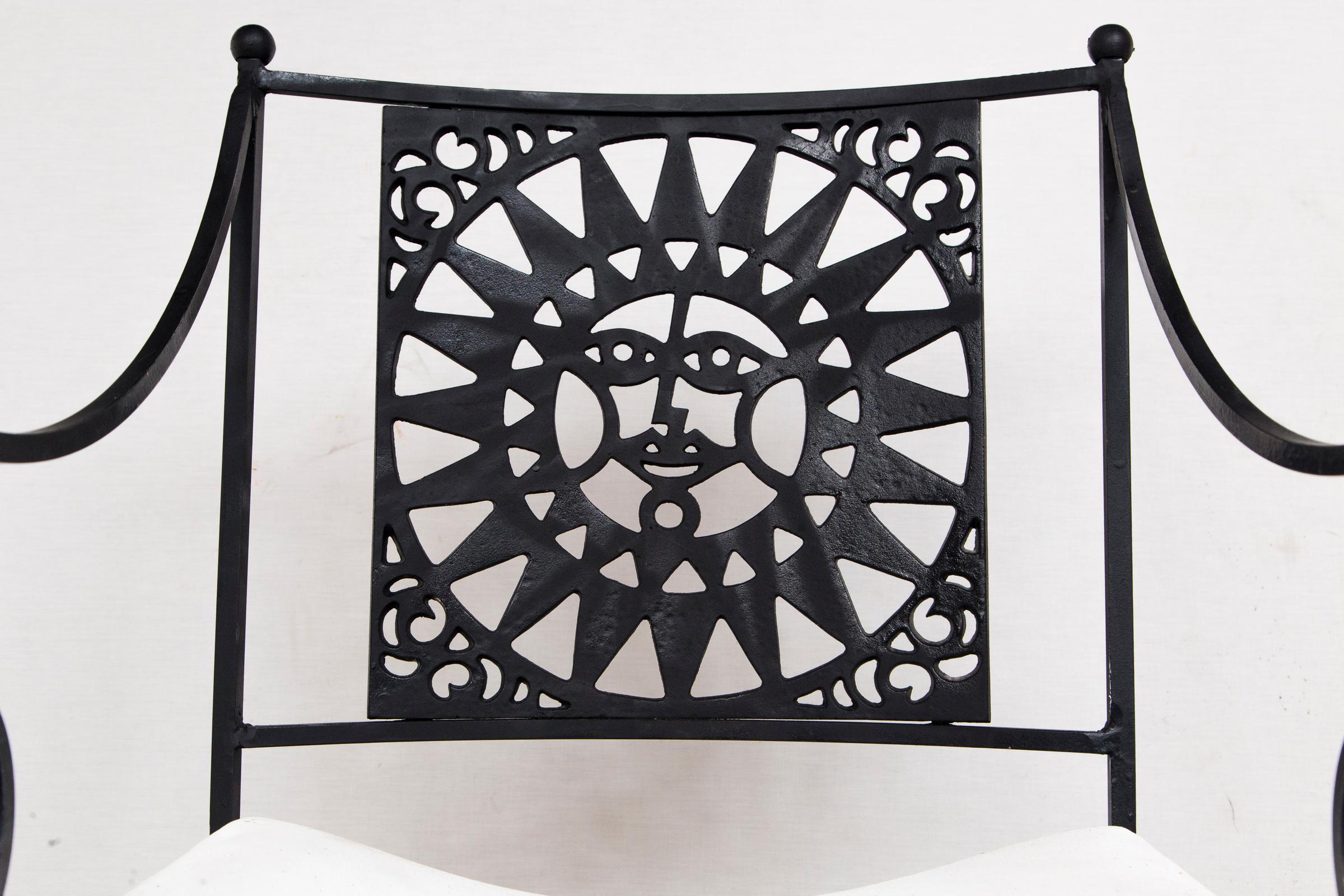Arthur Umanoff Wrought Iron Sun Table and Four Chairs In Excellent Condition In Stamford, CT