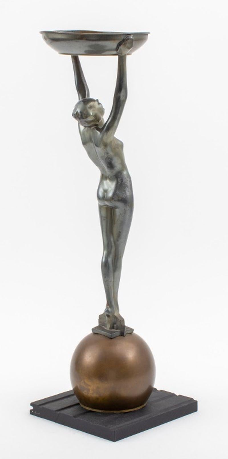 XX secolo Arthur von Frankenburg Figura femminile che fuma in vendita