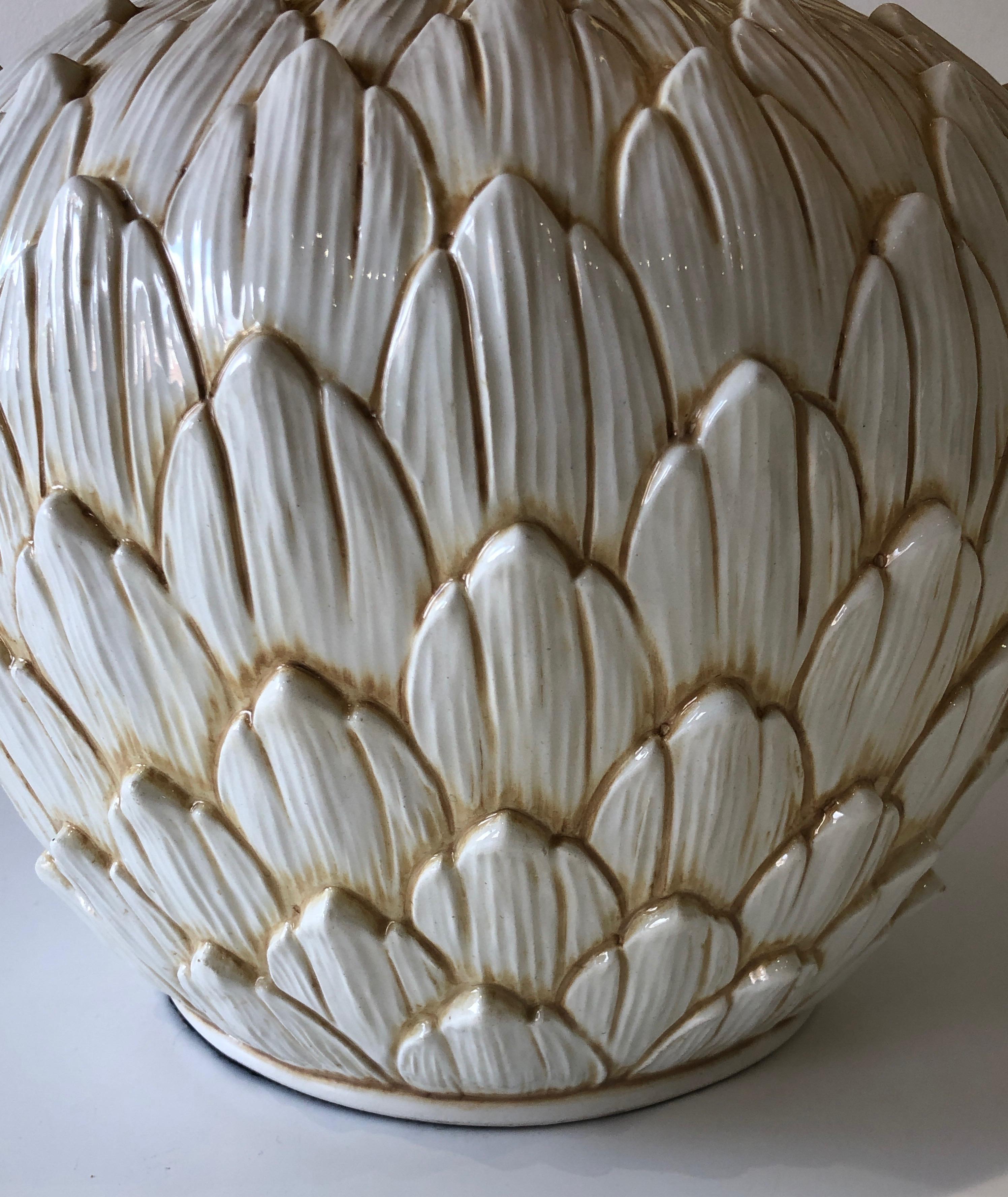 Lampe de table en céramique artichaut, française, vers 1970 en vente 4