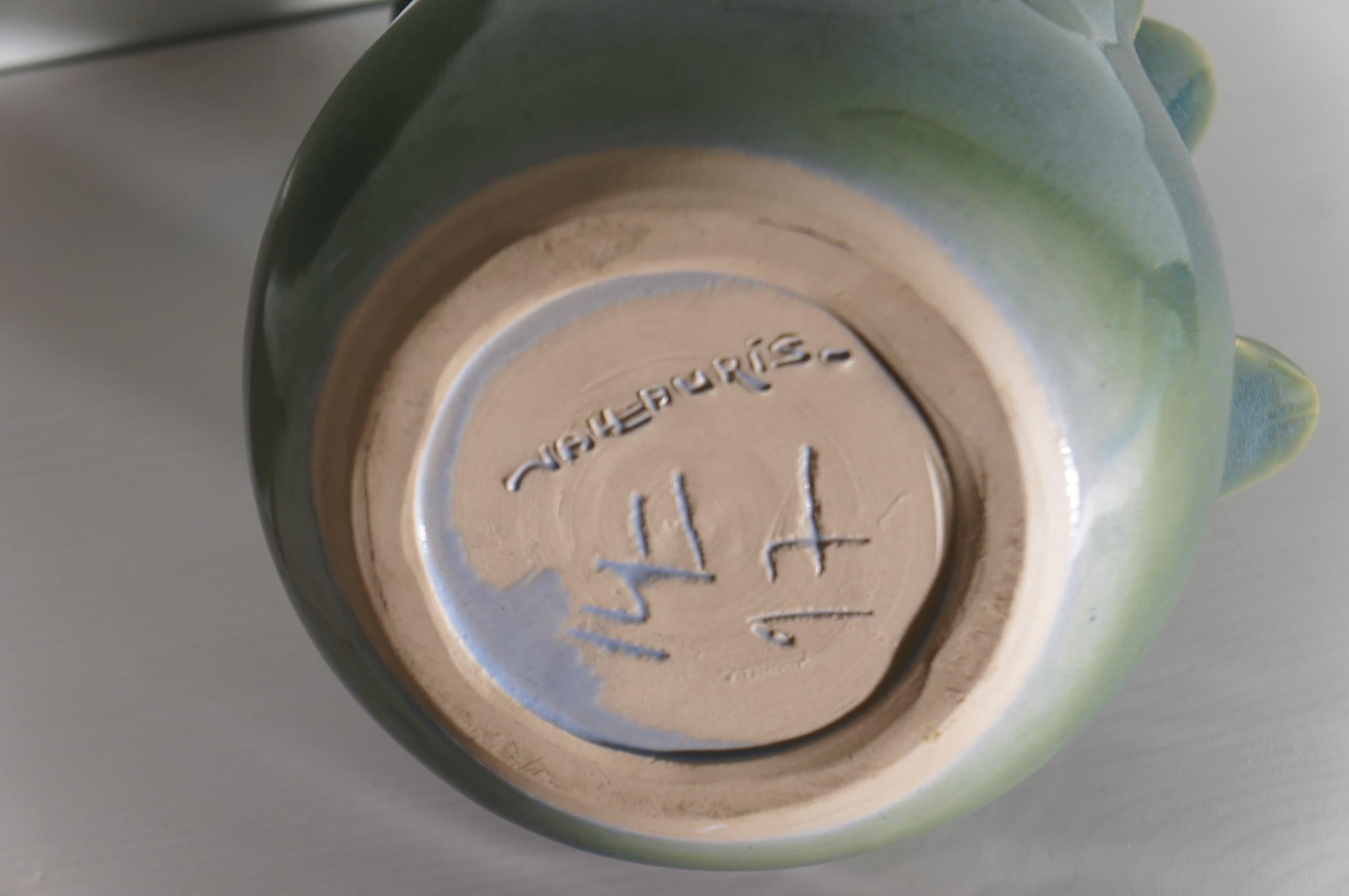 Intagliato a mano vaso di carciofi Alexandre Kostanda