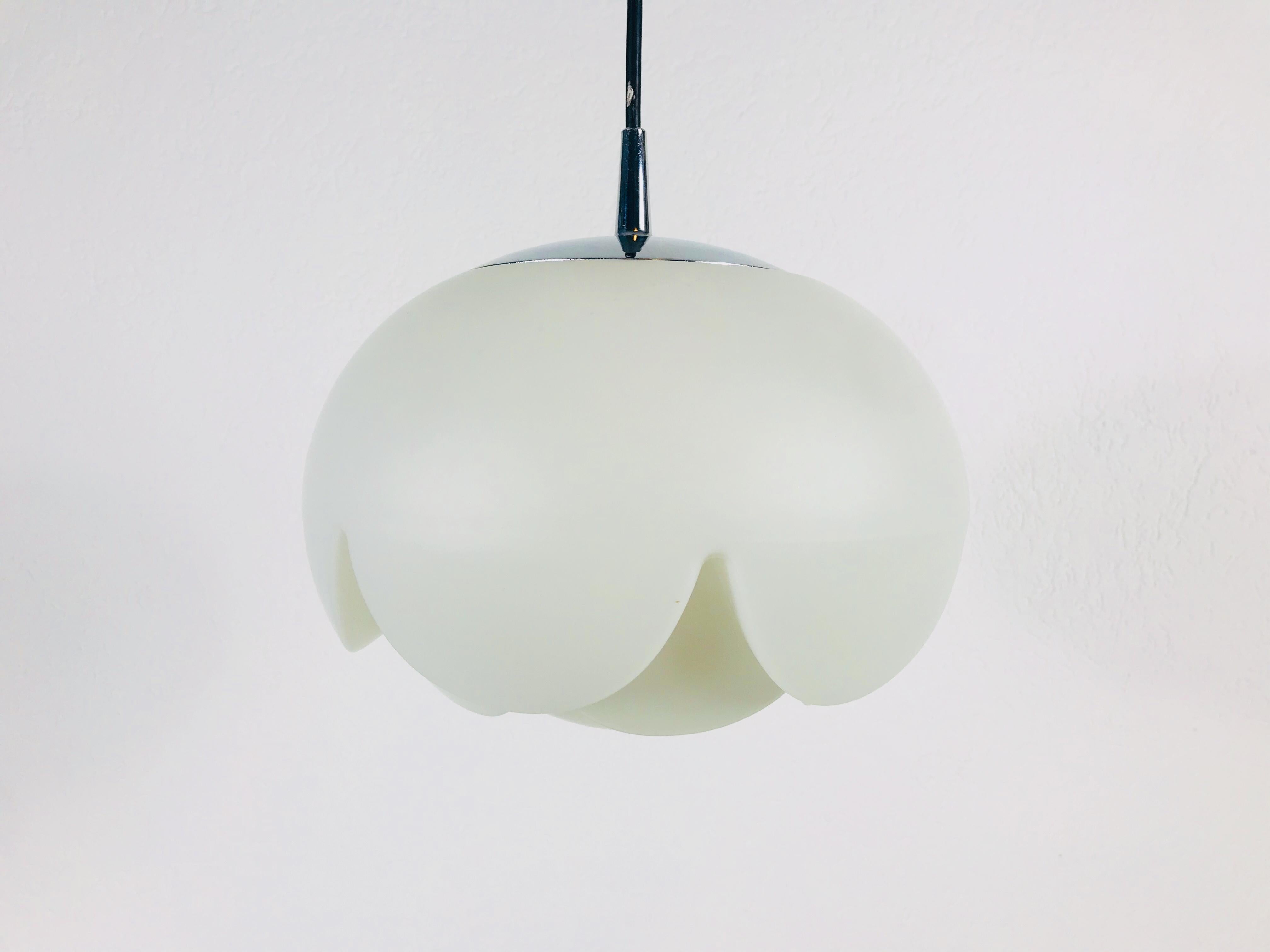 Artichoke White Opal Hanging Lamp by Peill and Putzler, 1970s, Germany In Good Condition For Sale In Hagenbach, DE
