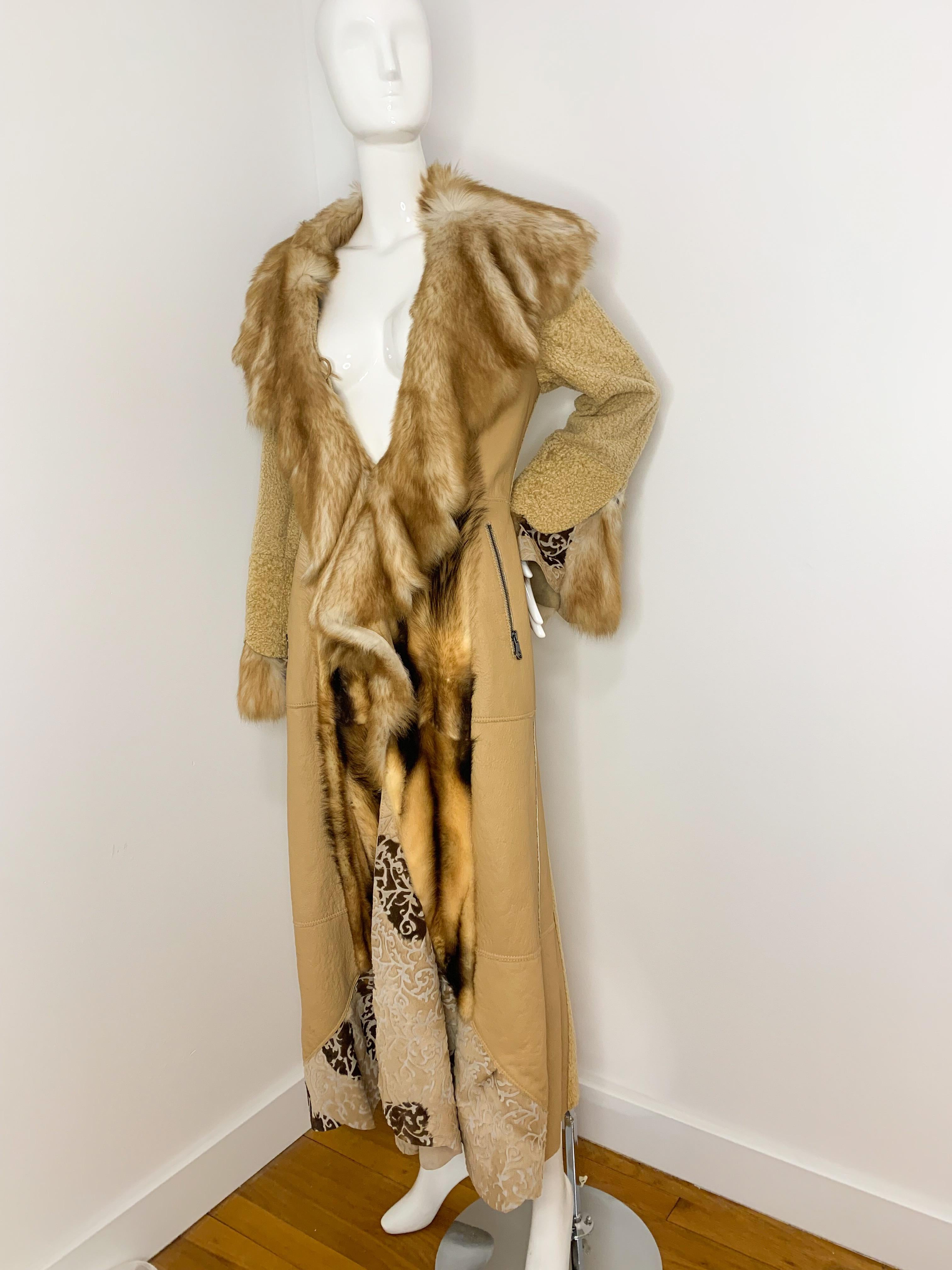 Langer Mantel aus Artico-Schurwollleder im Angebot 4