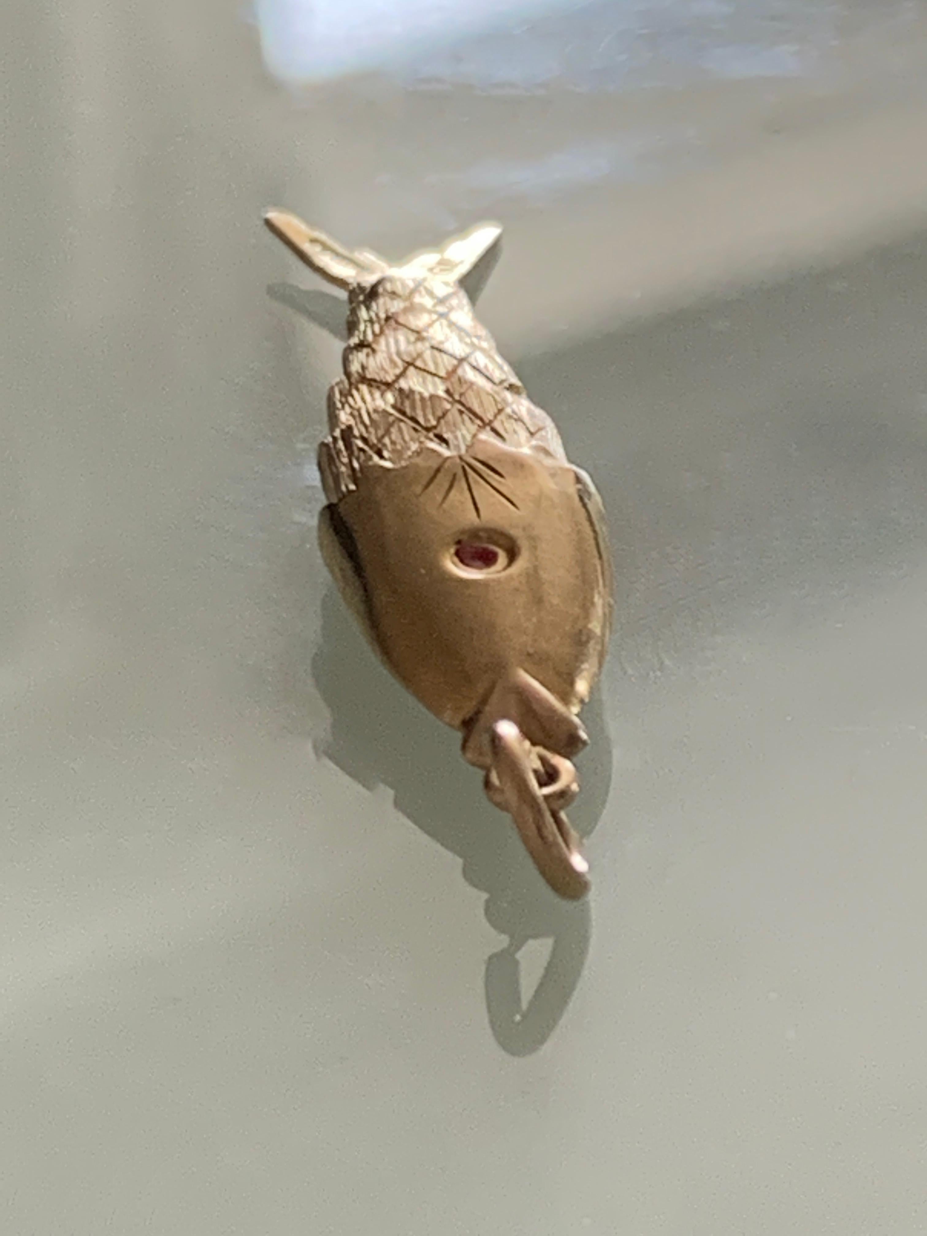 Pendentif poisson articulé en or 9ct par Georg Jensen en vente 1
