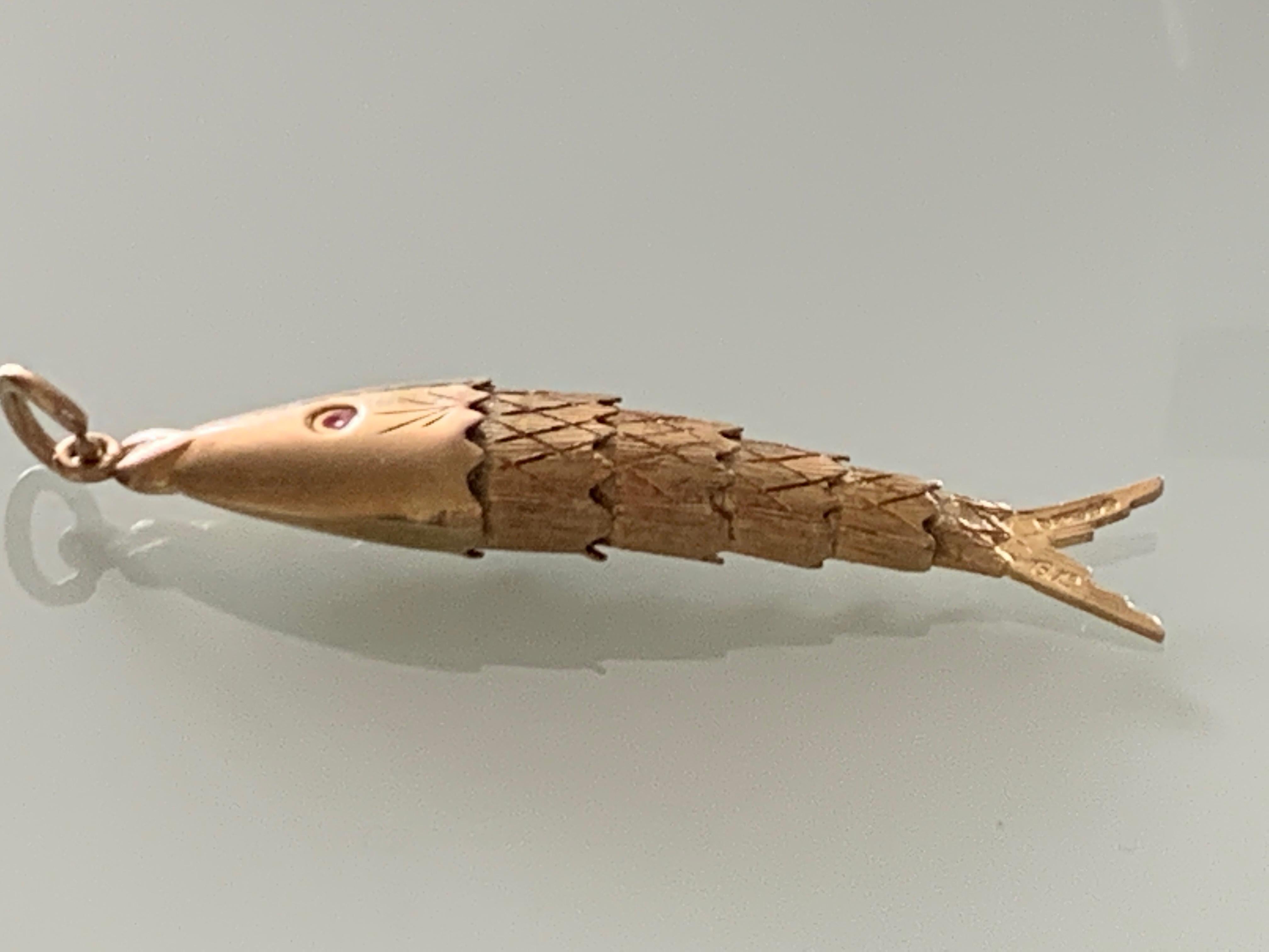 Pendentif poisson articulé en or 9ct par Georg Jensen en vente 4
