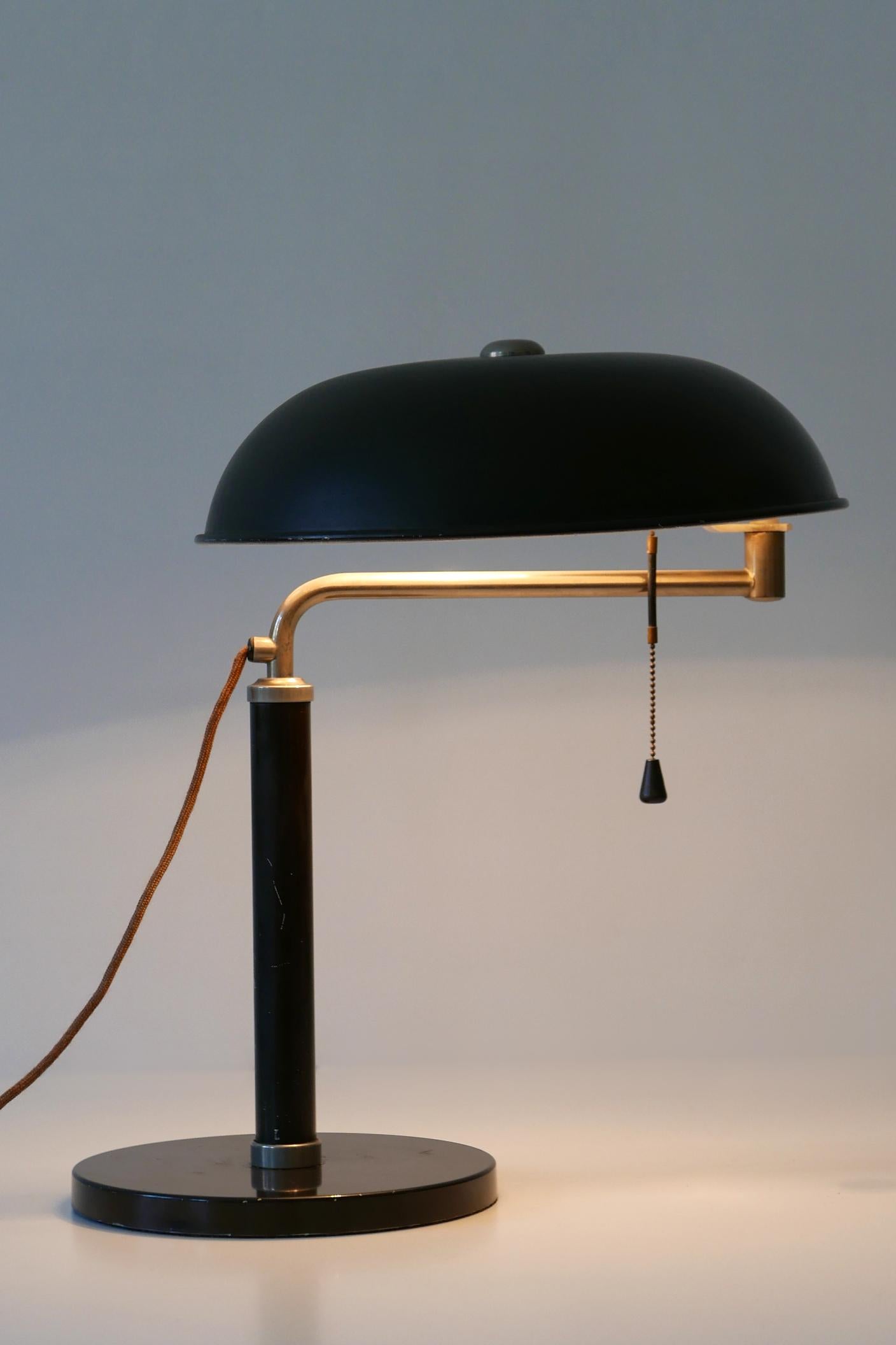 Articulated Bauhaus Table Lamp Quick 1500 by Alfred Müller for Amba, 1930s In Good Condition In Munich, DE