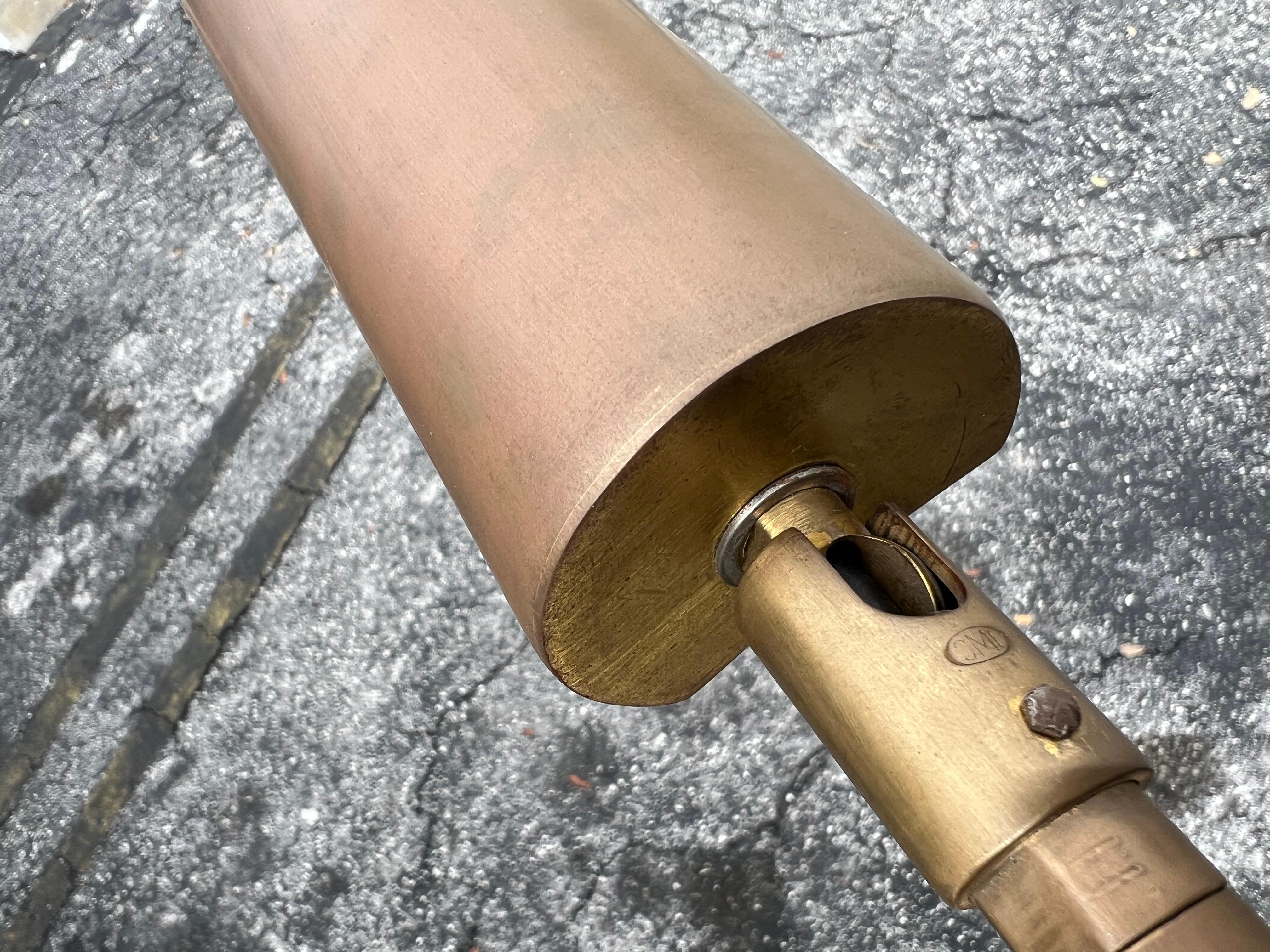 Lampade da terra articolate in ottone di Koch & Lowy in vendita 4
