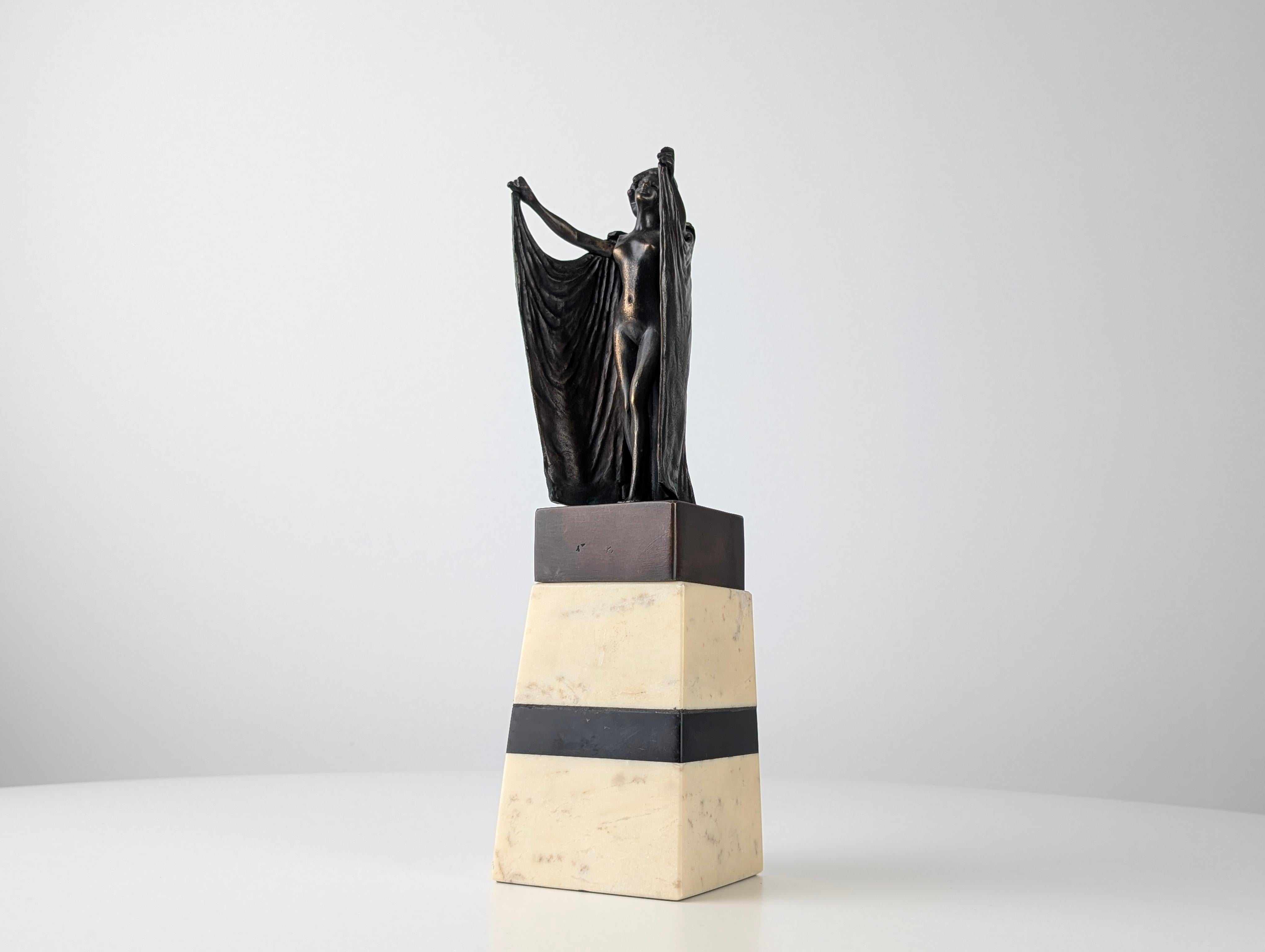 Escultura articulada de mujer en bronce de Carl Kauba, 1900 Austríaco en venta
