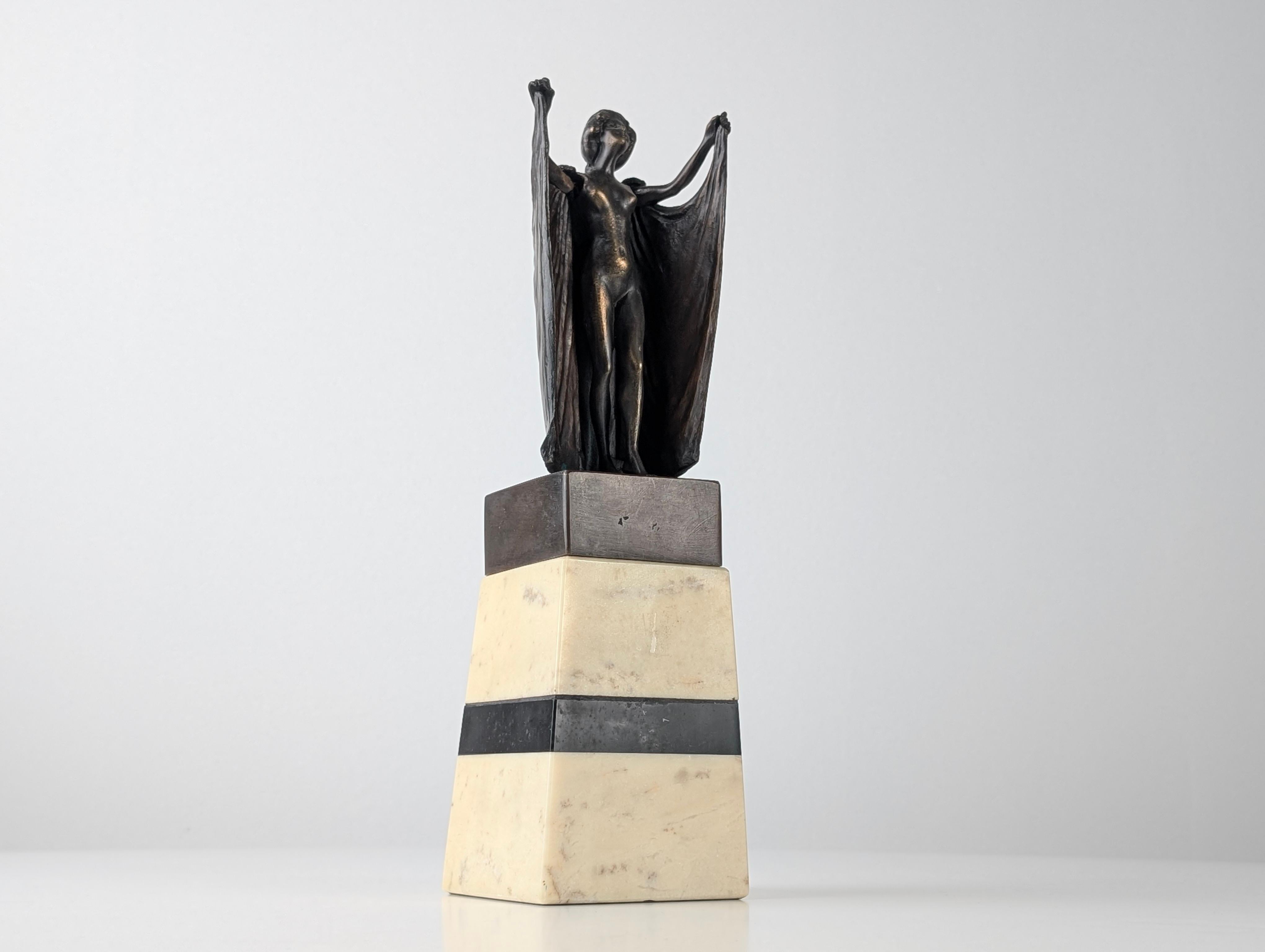 Escultura articulada de mujer en bronce de Carl Kauba, 1900 en Bueno estado para la venta en Benalmadena, ES