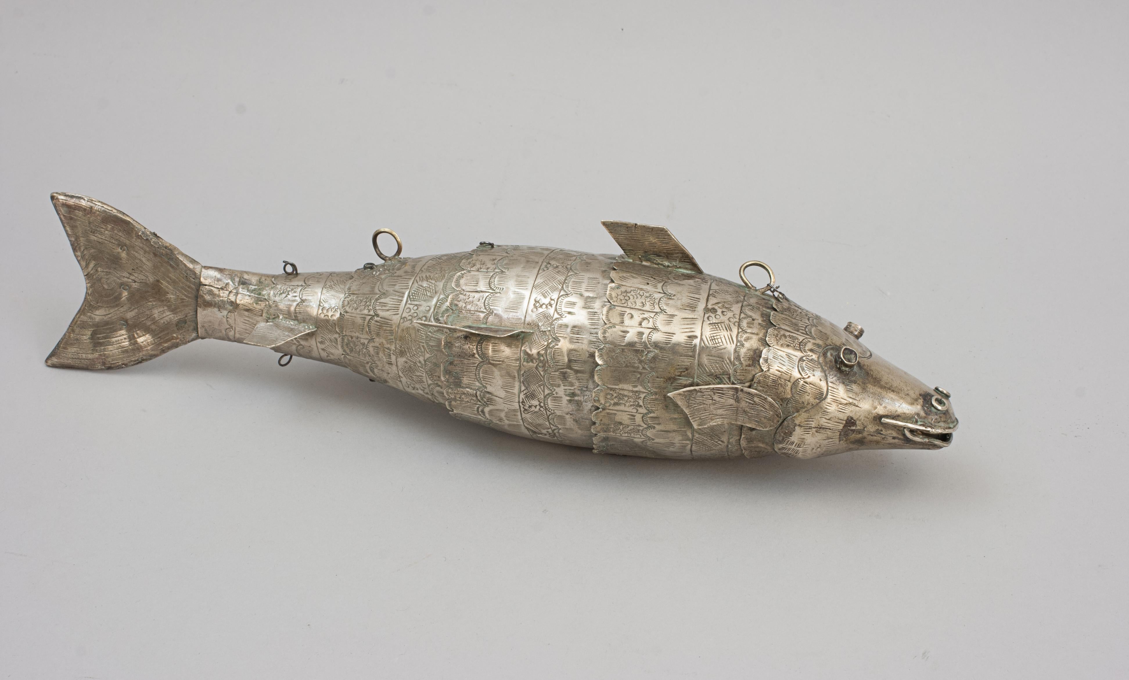 Unknown Articulated Burmese Fish Box