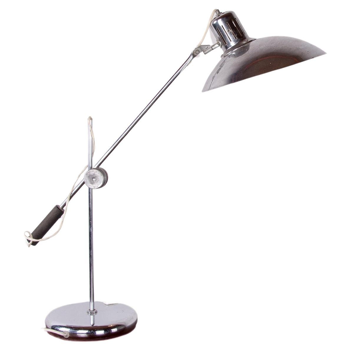 Articulated desk lamp in chrome metal by André Lavigne for Aluminor 1960.