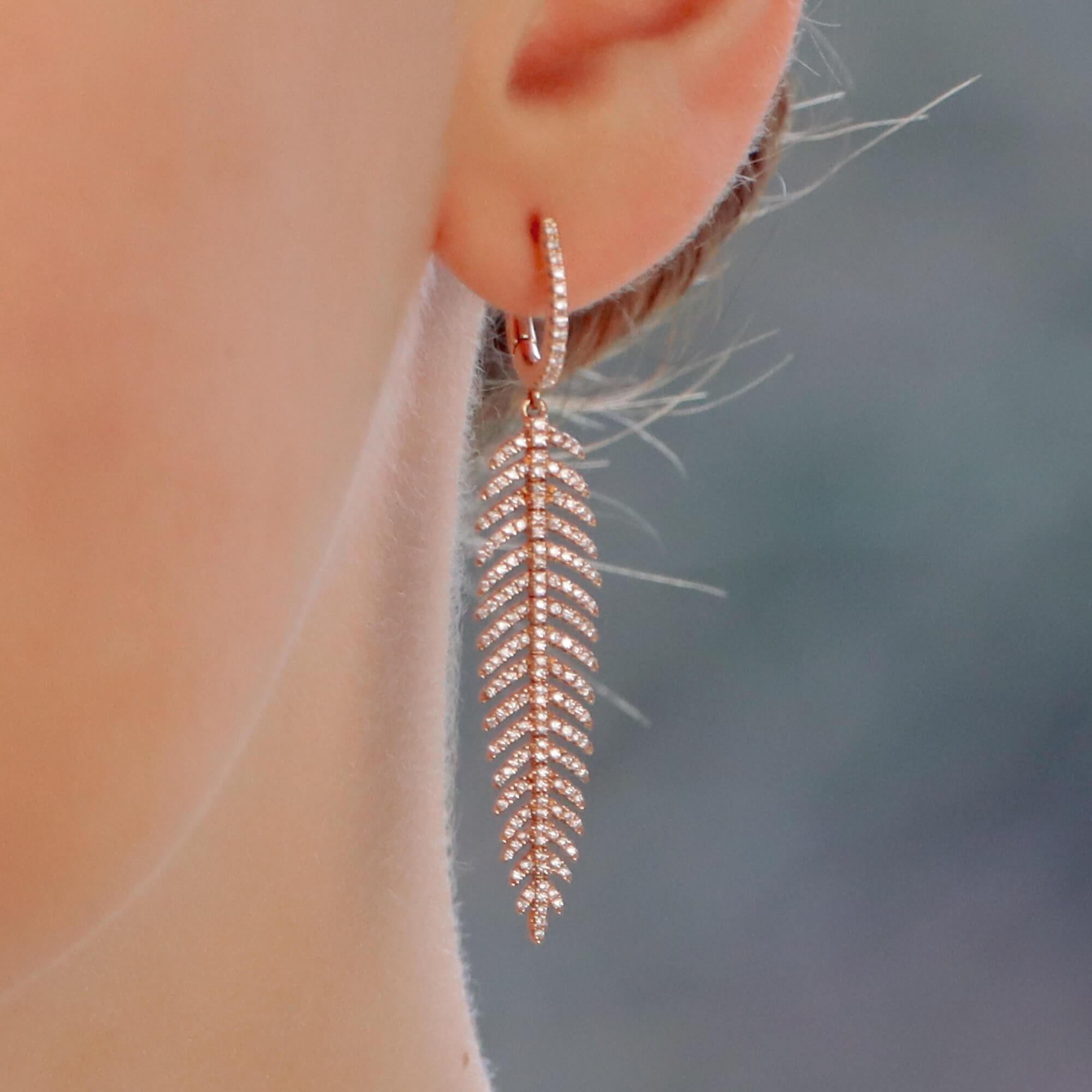 Round Cut Articulated Diamond Drop Feather Earrings in 18 Karat Rose Gold For Sale