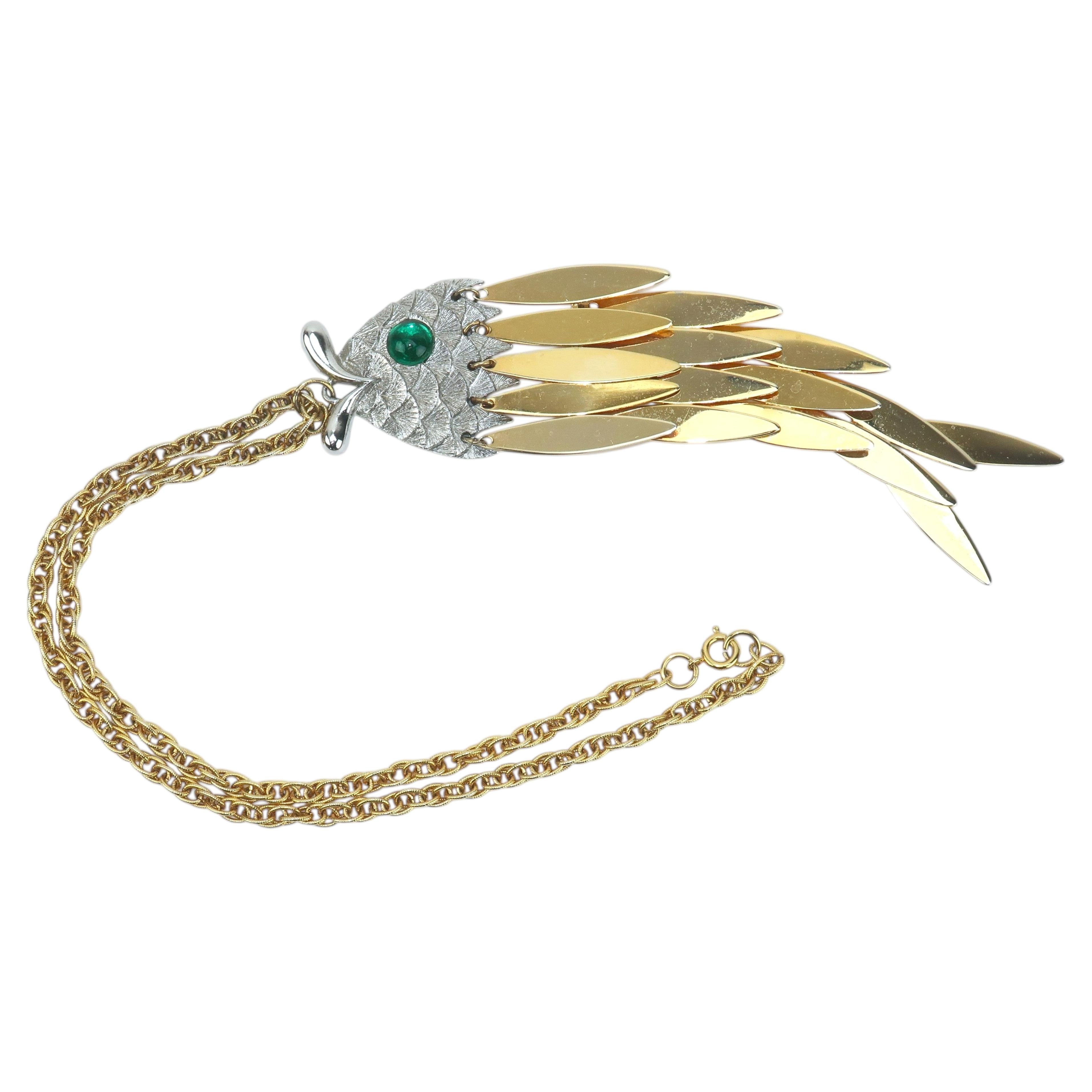 How do you identify antique jewelry?