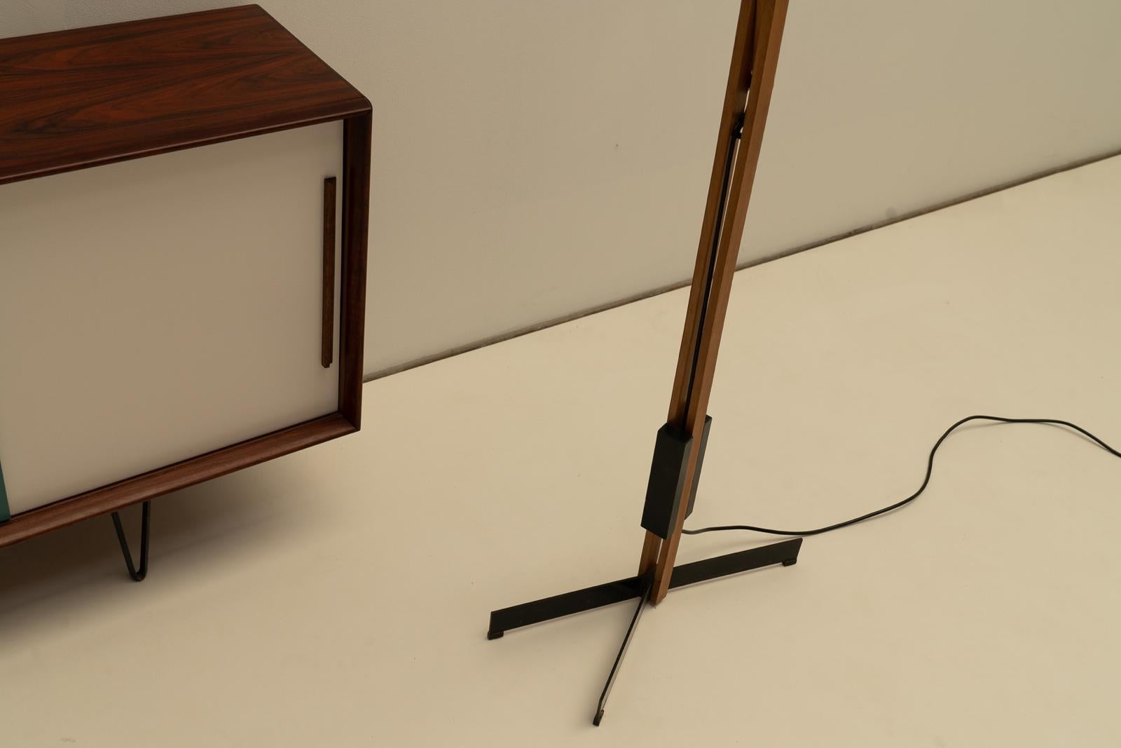 Metal Articulated floor lamp  By Gemma Bernal for Tramo 1970's For Sale