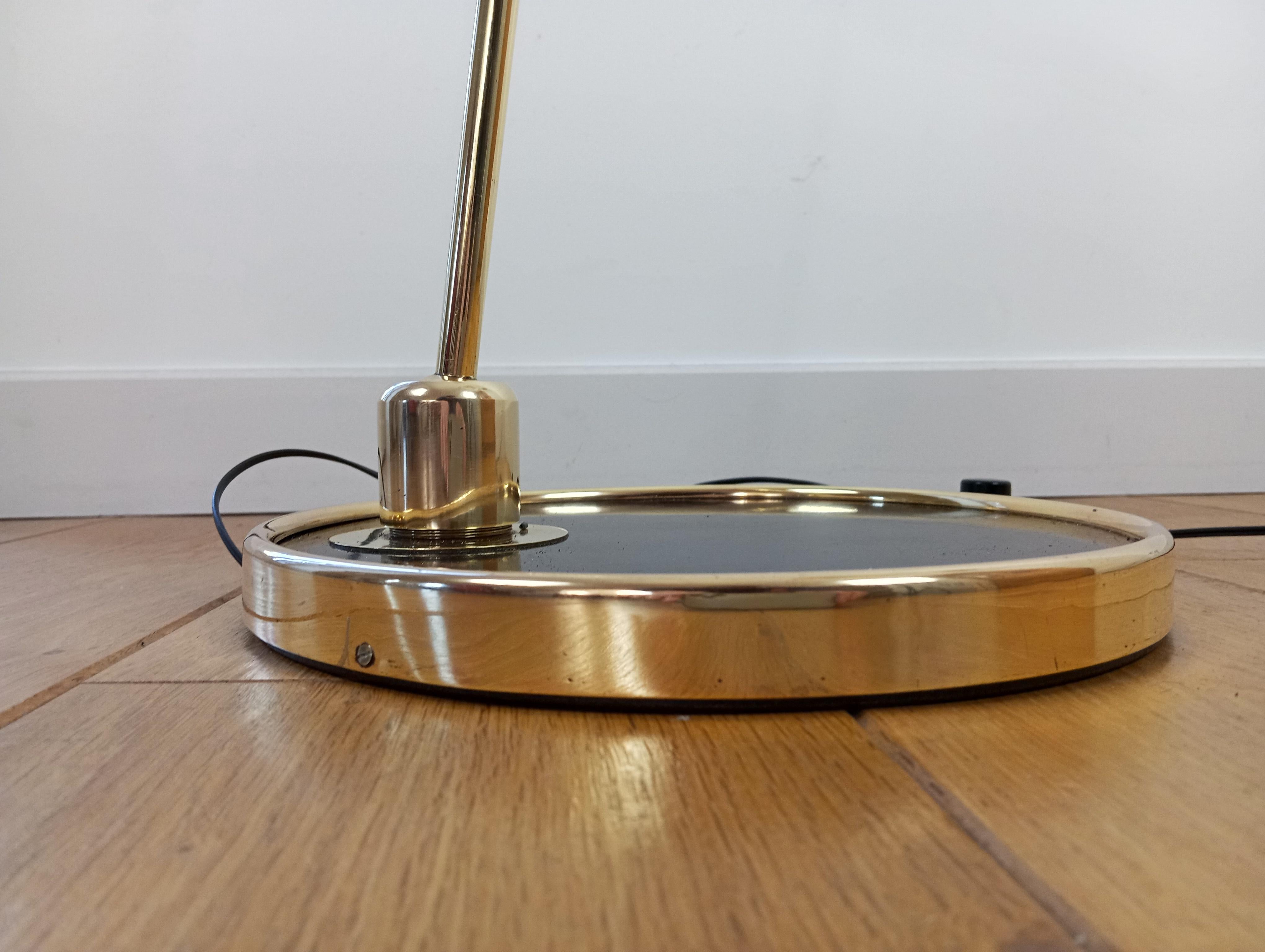 Articulated floor lamp, by R. Lunel, circa 1950 For Sale 4