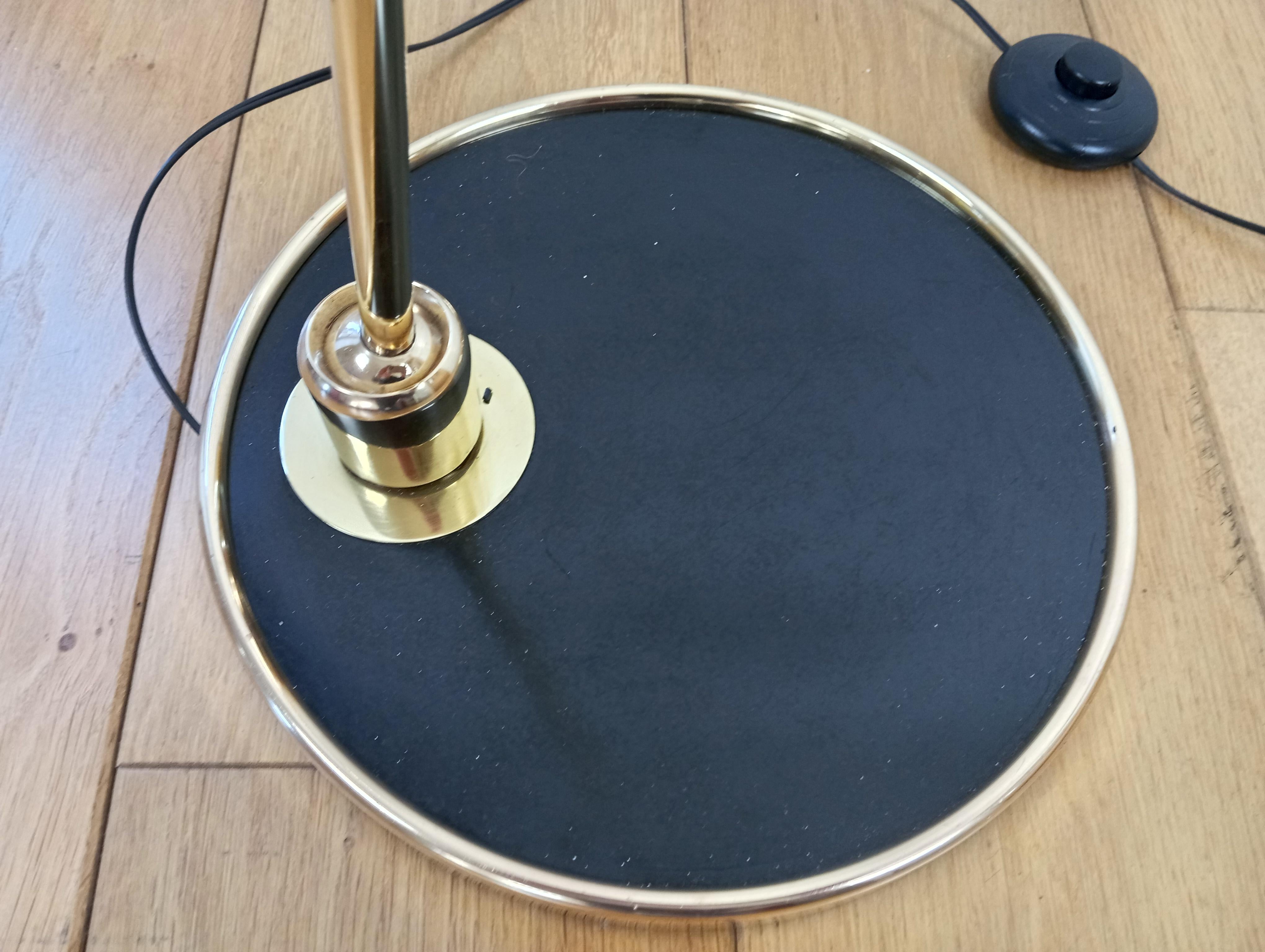 Articulated floor lamp, by R. Lunel, circa 1950 For Sale 5