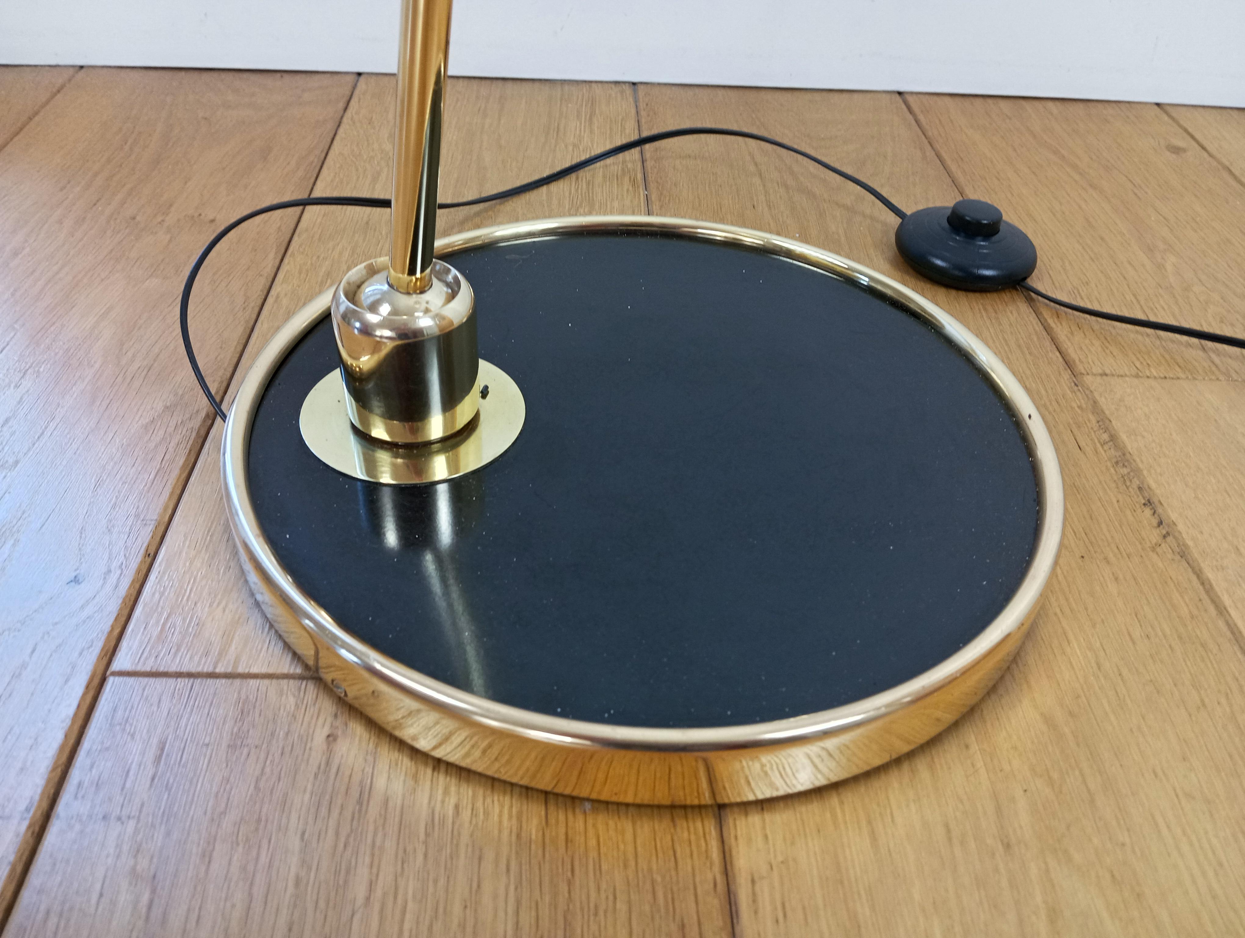 Articulated floor lamp, by R. Lunel, circa 1950 For Sale 6