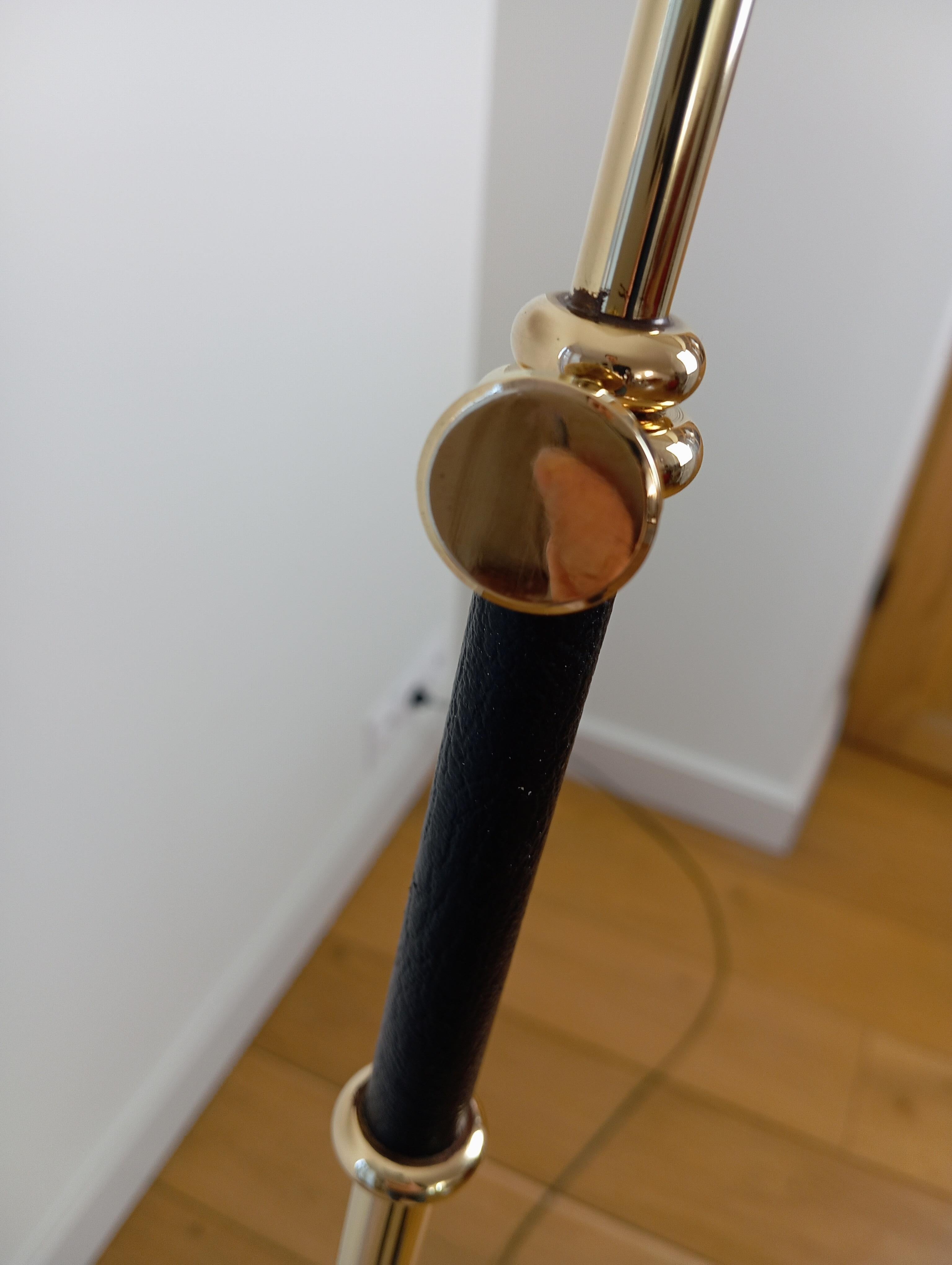 Articulated floor lamp, by R. Lunel, circa 1950 For Sale 7