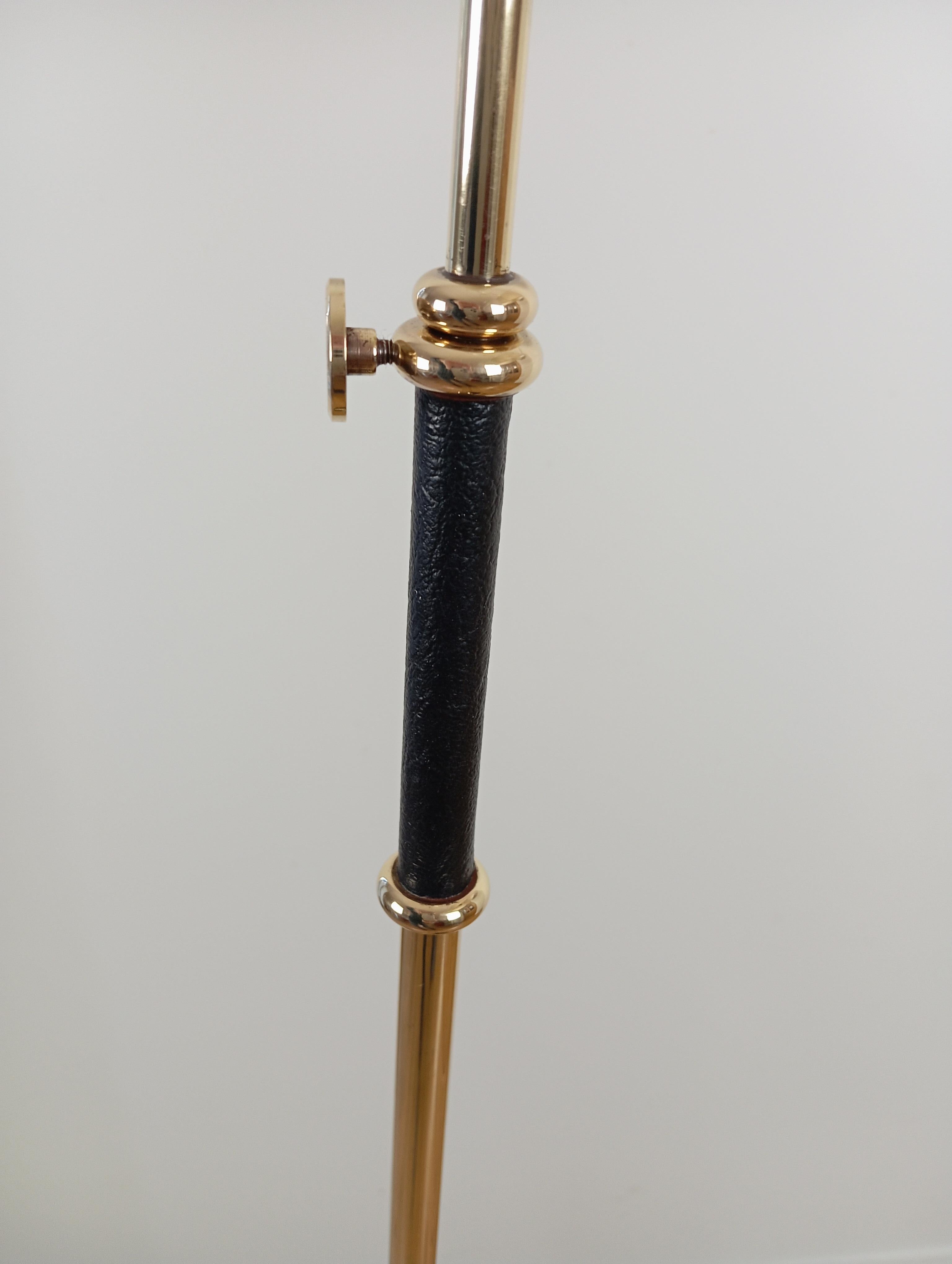 Articulated floor lamp, by R. Lunel, circa 1950 For Sale 8