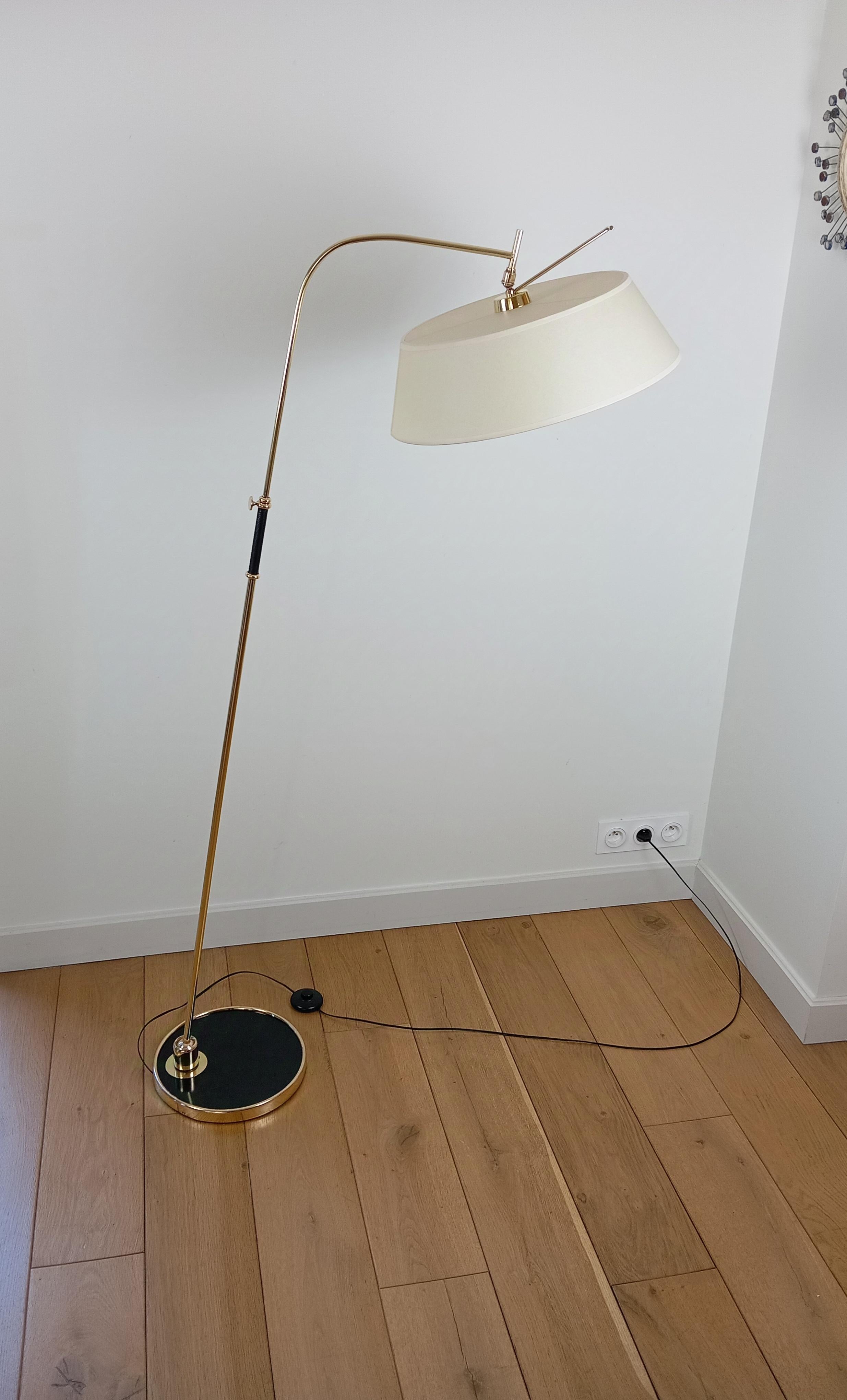 Articulated floor lamp, by R. Lunel, circa 1950 For Sale 11