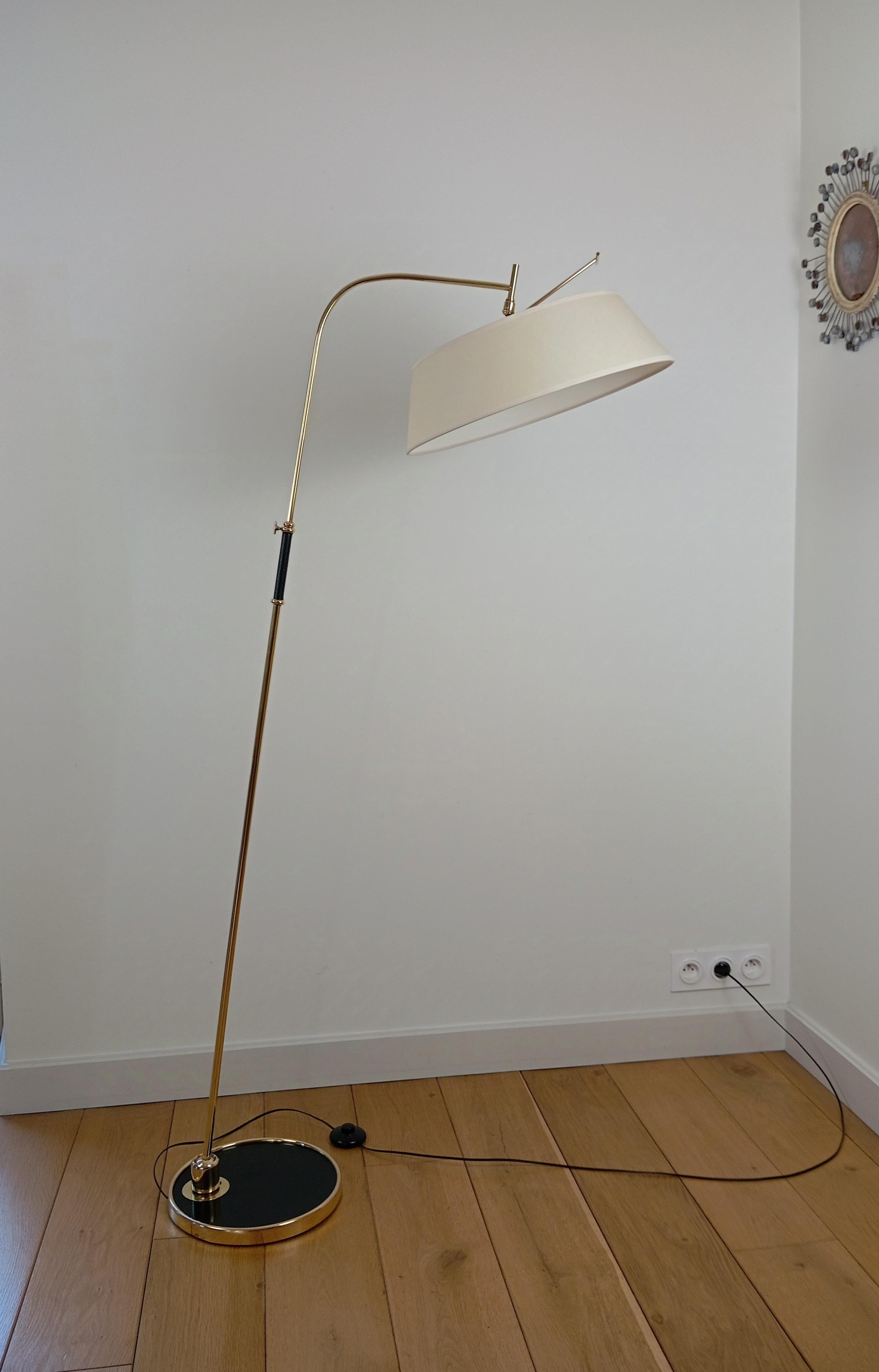Articulated floor lamp, by R. Lunel, circa 1950 For Sale 12